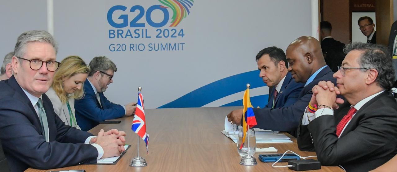 Canciller Luis Gilberto Murillo acompaña al Presidente Gustavo Petro en encuentro con Reino Unido donde solicita no restablecer el requisito de visa para los colombianos