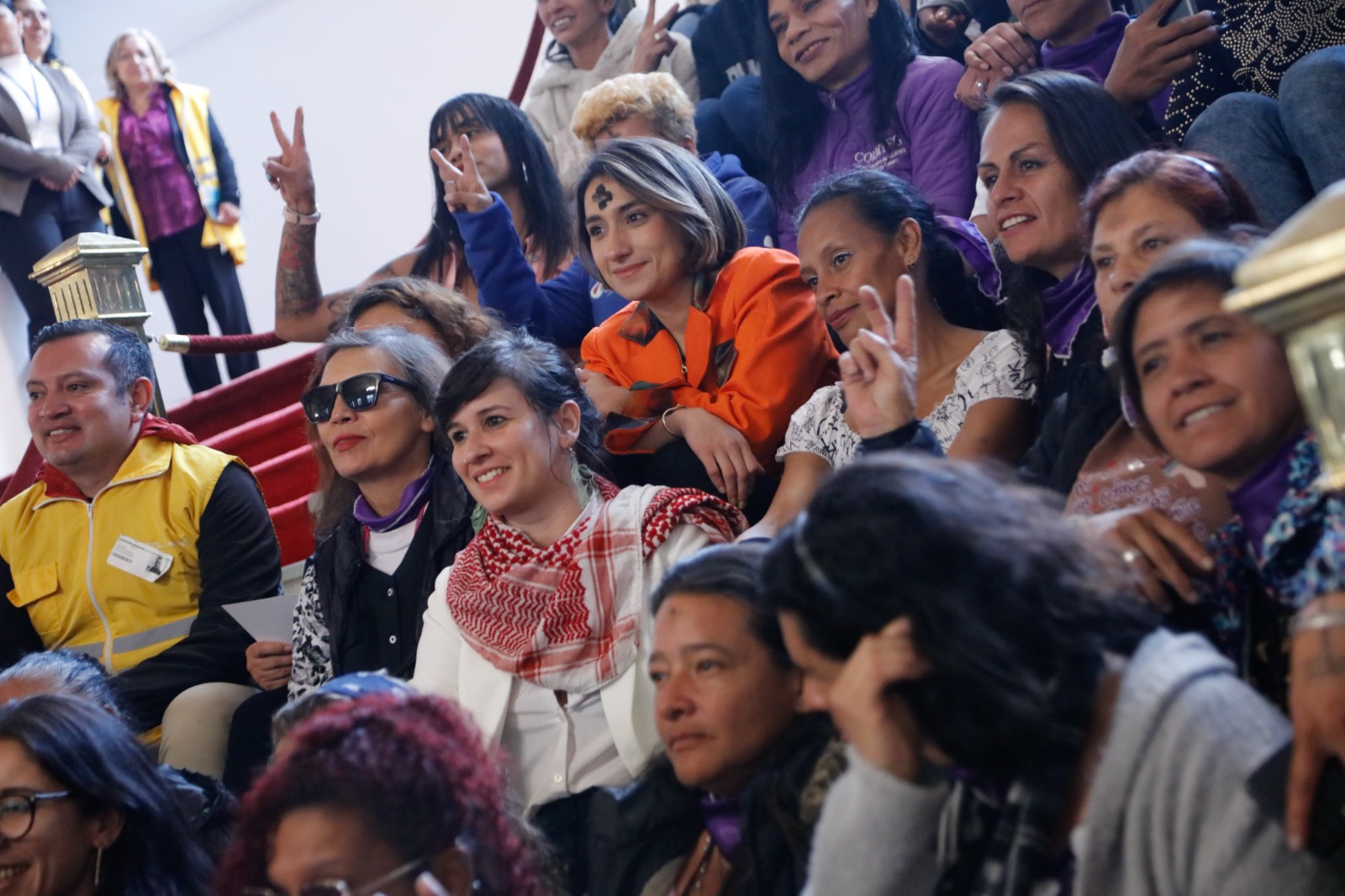 La Canciller Laura Sarabia con las con mujeres en situación de calle inivitadas conmemorar el 8M en el Palacio de San Carlos