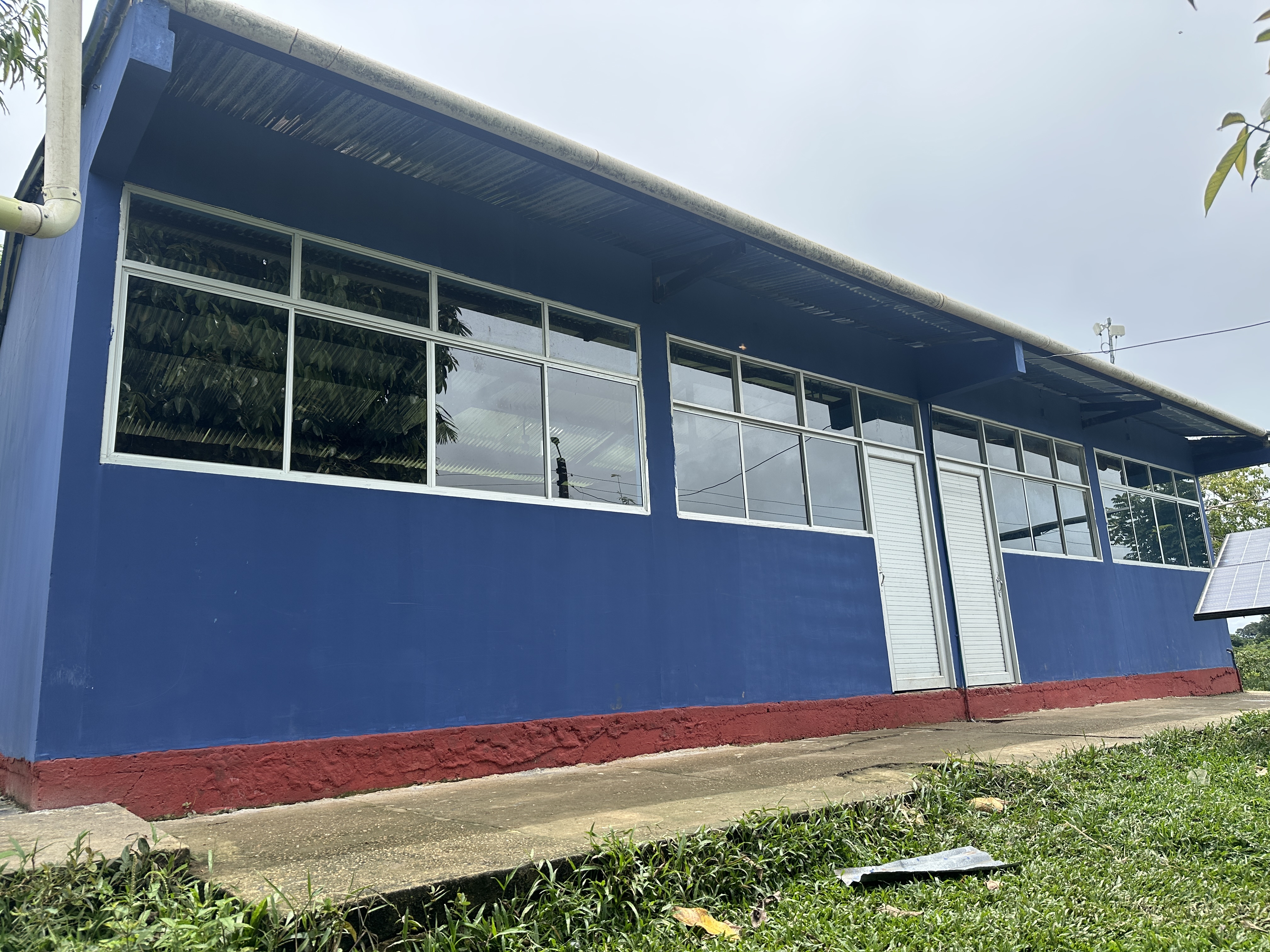 Cancillería mejora la infraestructura de la Institución Educativa Francisco de Orellana, de la Comunidad Indígena La Libertad de Amazonas
