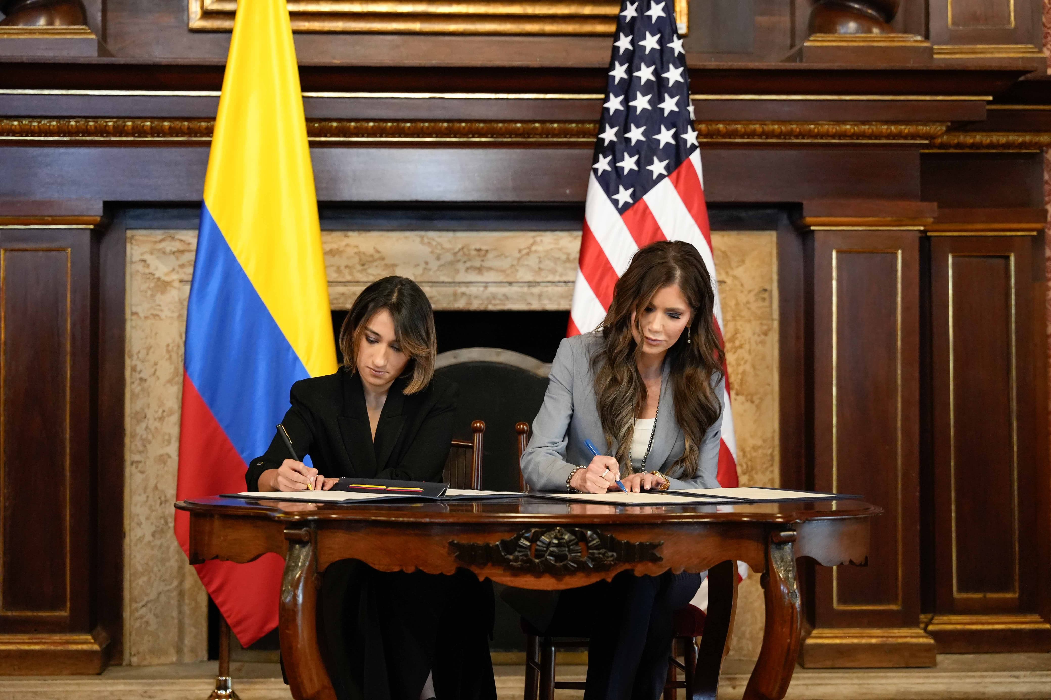Migración, seguridad, comercio y lucha contra las drogas temas del encuentro de la Canciller Laura Sarabia y la Secretaria de Seguridad Nacional de los Estados Unidos, Kristi Noem