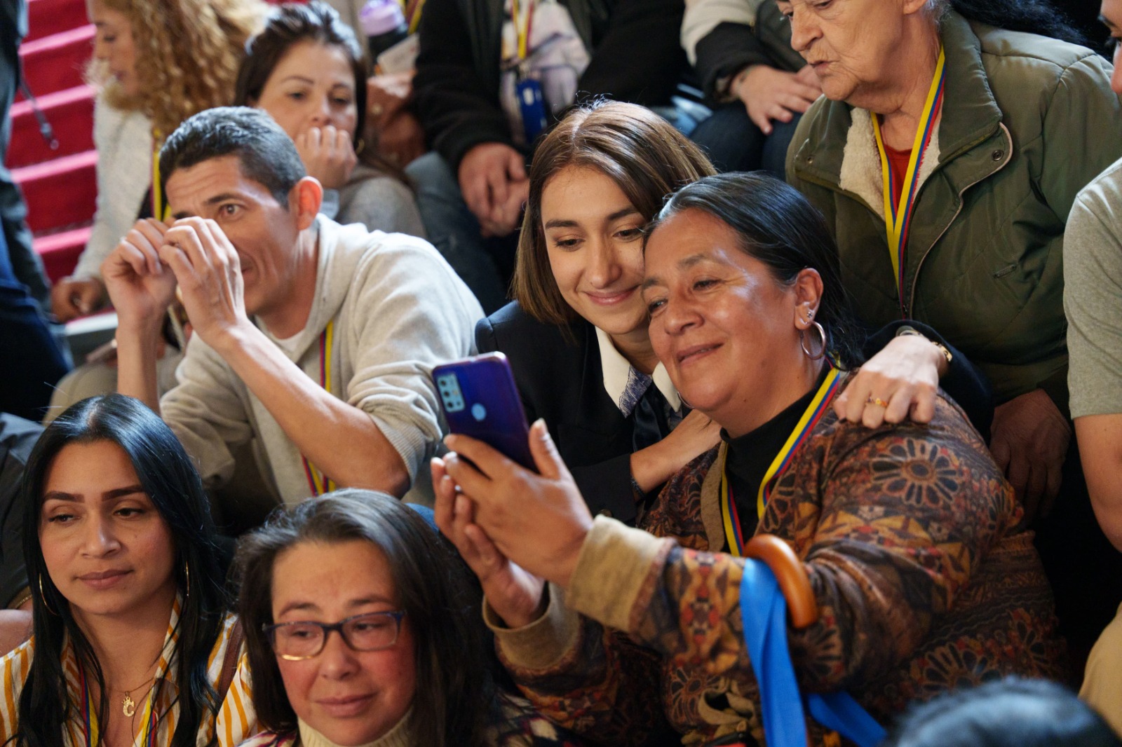 En el marco de sus primeros 100 días como Canciller, Laura Sarabia invita a 100 colombianos deportados de Estados Unidos al Palacio de San Carlos