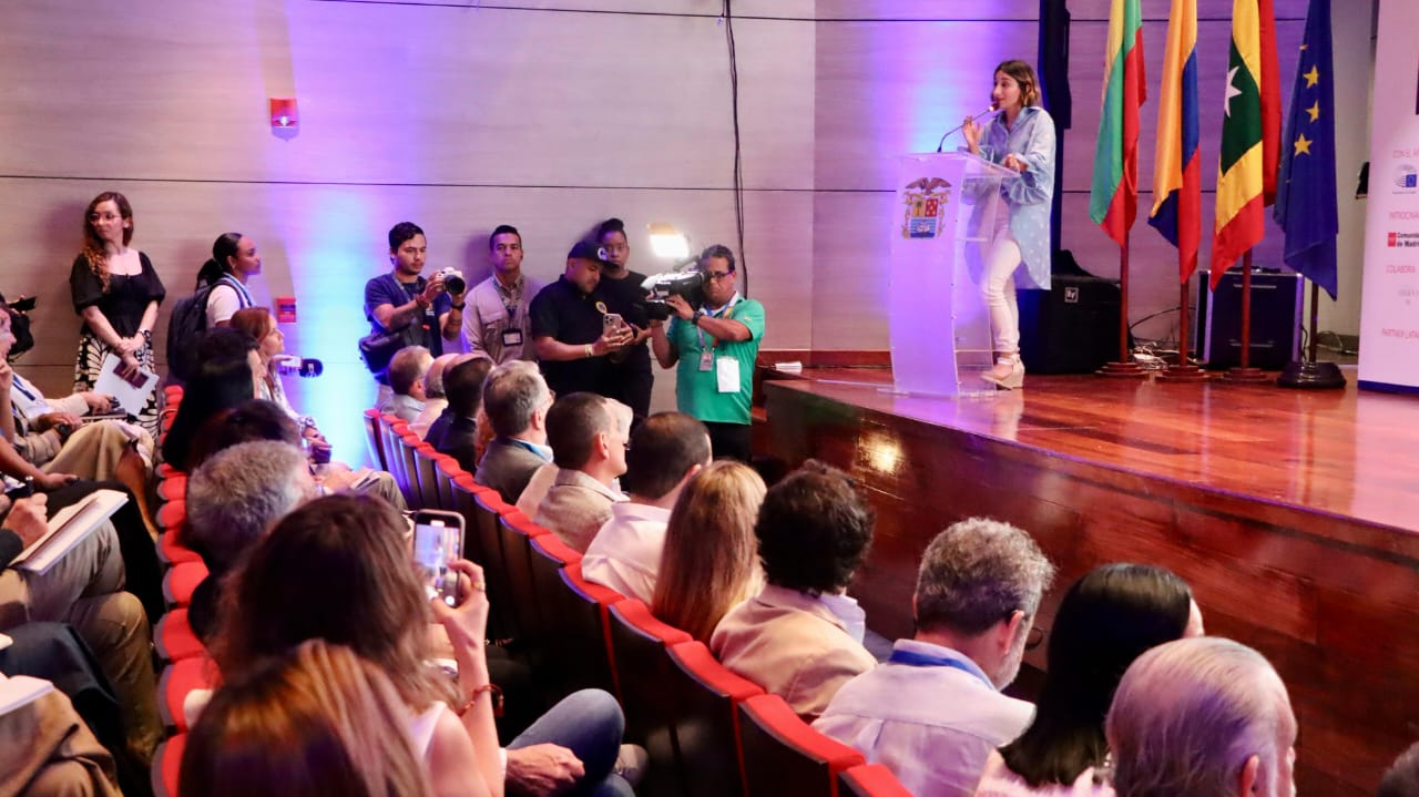 Canciller reafirmó el compromiso del Gobierno Nacional con la libertad de prensa en el VIII Congreso de Editores de Medios de Europa y América Latina