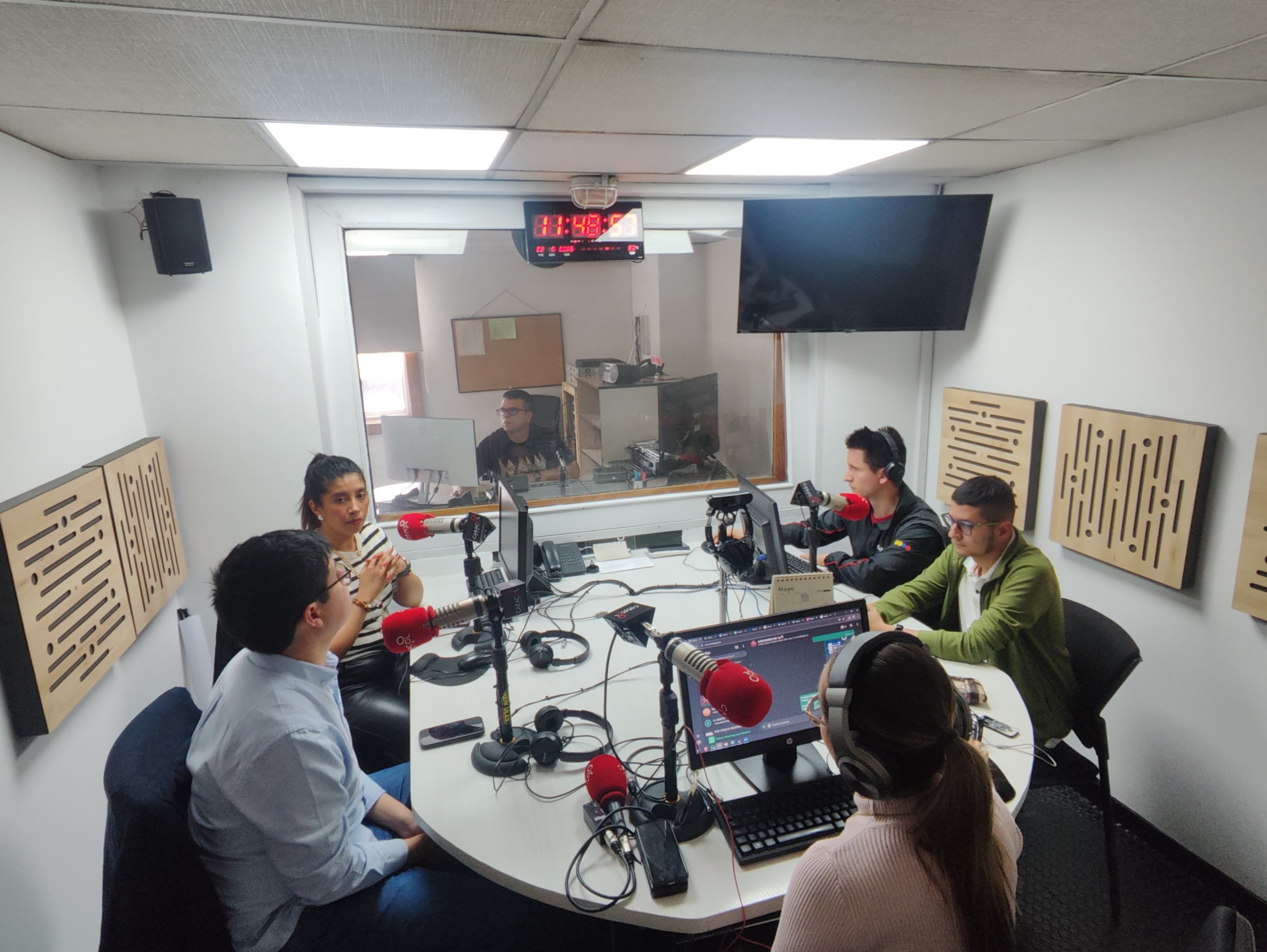 La Academia Diplomática realizó con gran éxito la divulgación del Concurso de Ingreso a la Carrera Diplomática y Consular 2027 en el Eje Cafetero