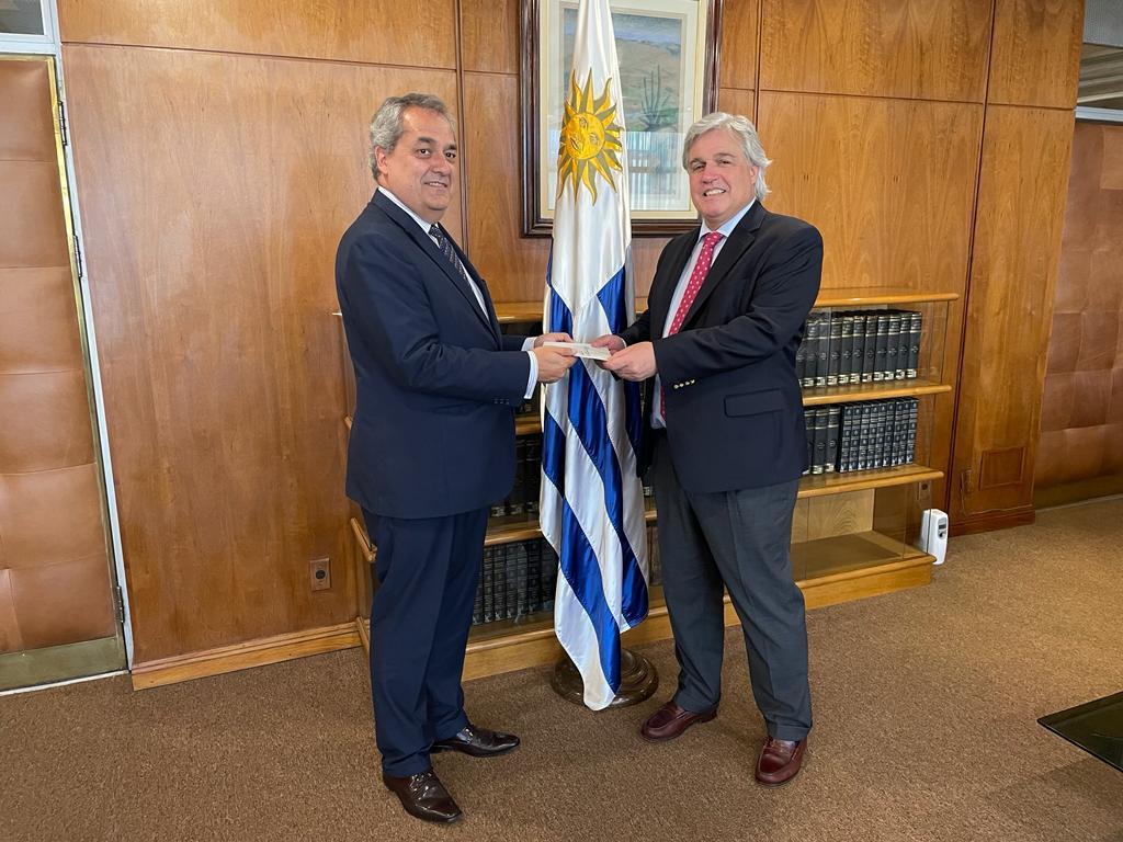 El Embajador de Colombia ante la República Oriental del Uruguay presentó las copias de estilo de las cartas credenciales 