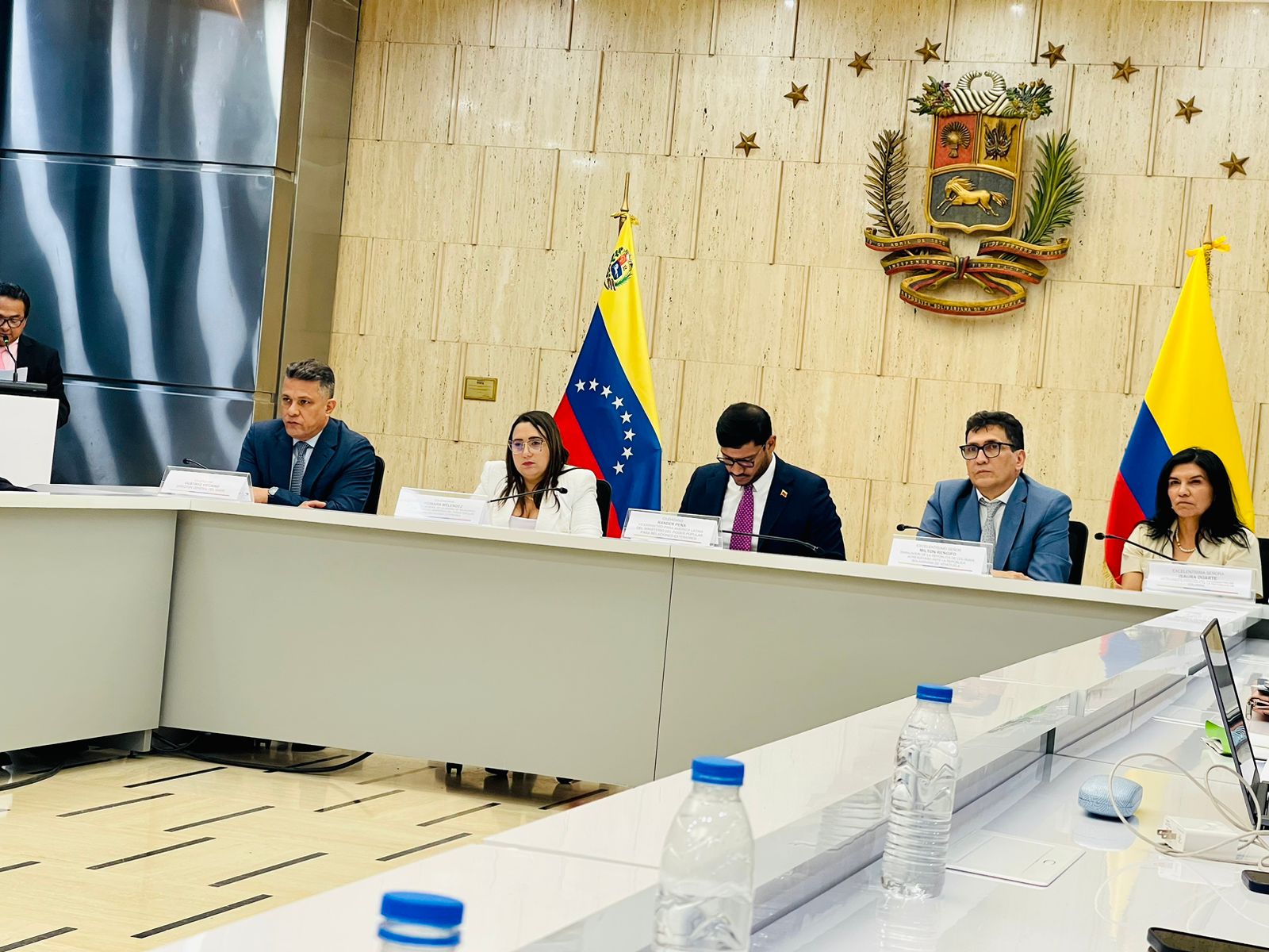 Concluyó con éxito la I Reunión binacional sobre Asuntos Consulares y Migratorios Colombia – Venezuela