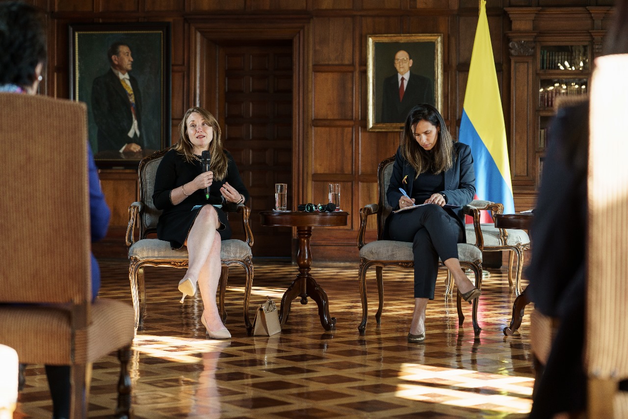 Conversatorio ‘Caminos para la No Repetición: experiencias históricas en torno a medidas de no repetición en Argentina e Irlanda’.