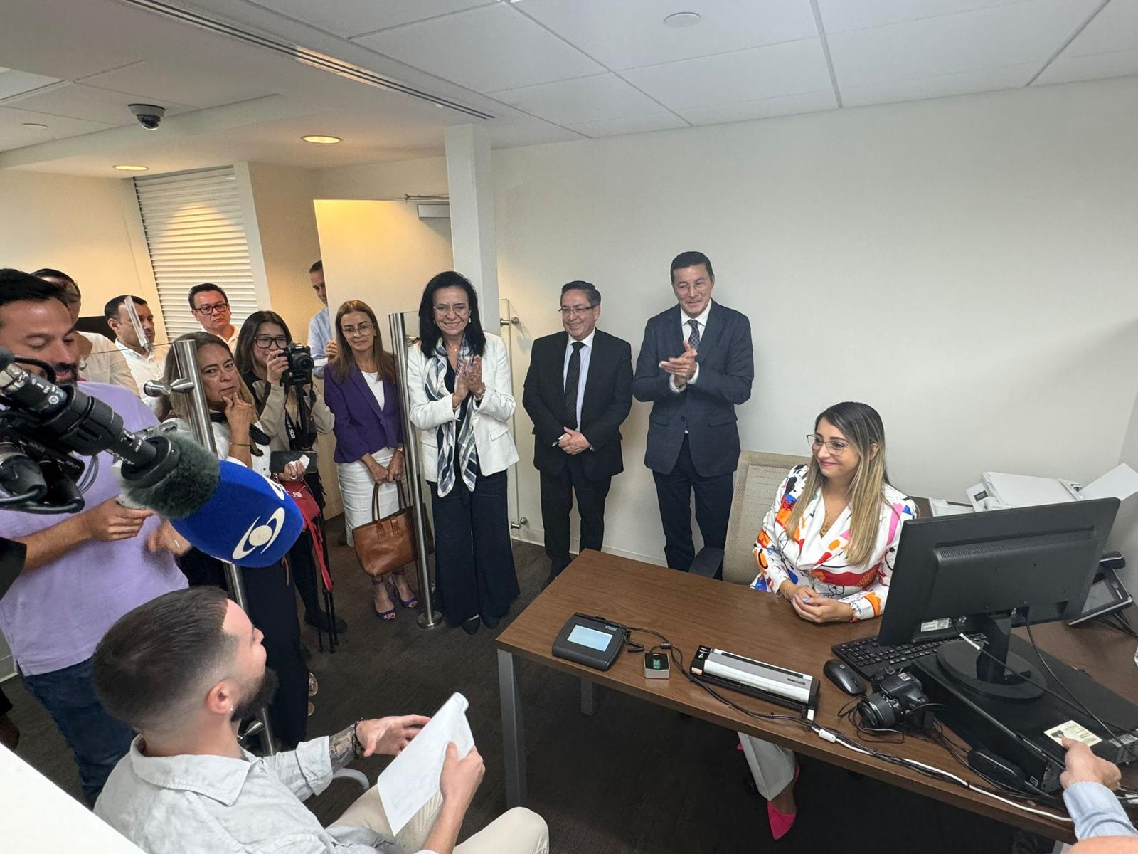 El Ministerio de Relaciones Exteriores y la Registraduría Nacional del Estado Civil fortalecen el trabajo Consular con mejores servicios para los connacionales en el exterior 