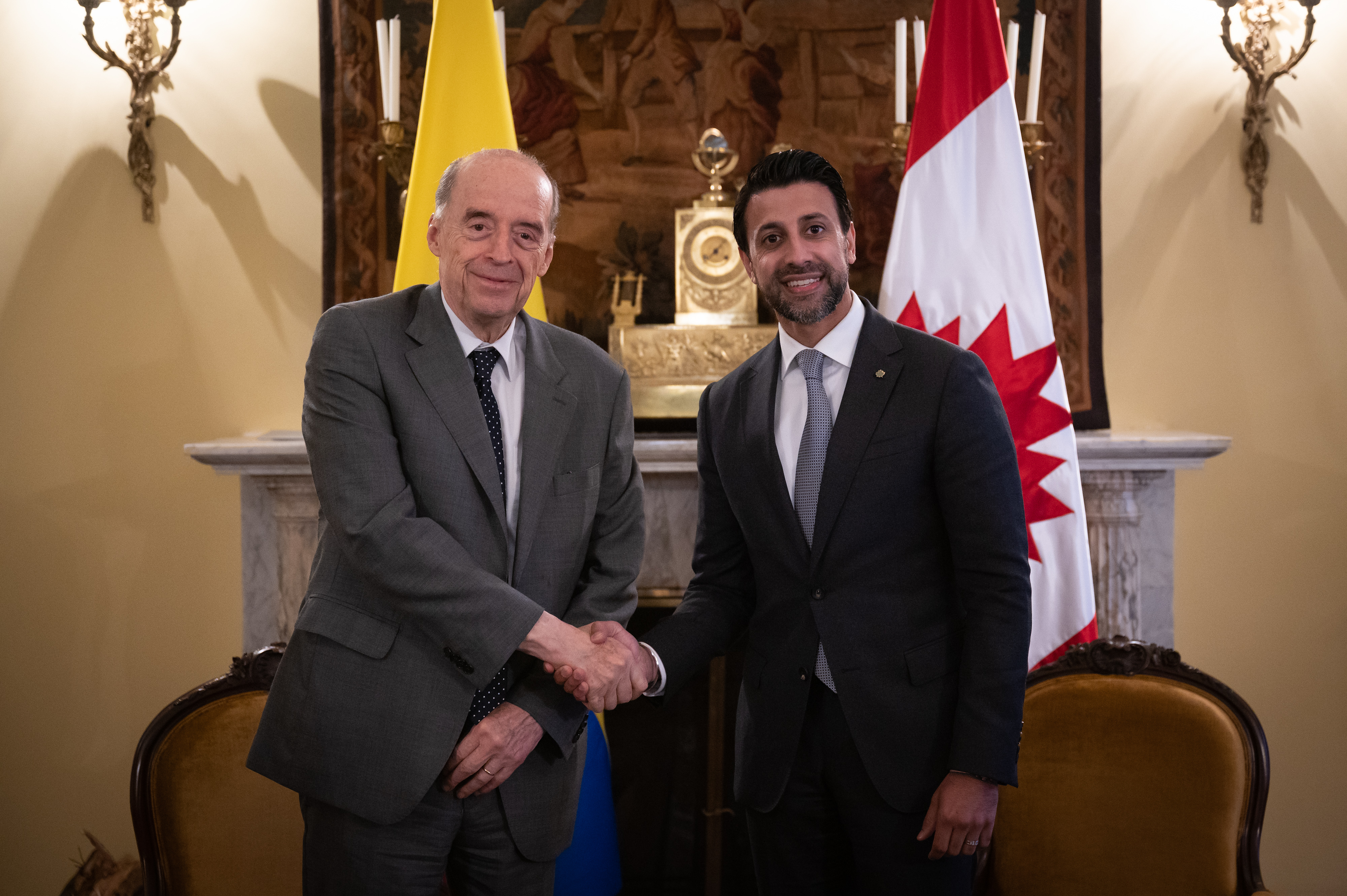 Compromisos en cambio climático, transición energética y consolidación de la paz total fueron tratados en el encuentro entre Canciller Álvaro Leyva y Secretario Parlamentario de la Ministra de Relaciones Exteriores de Canadá