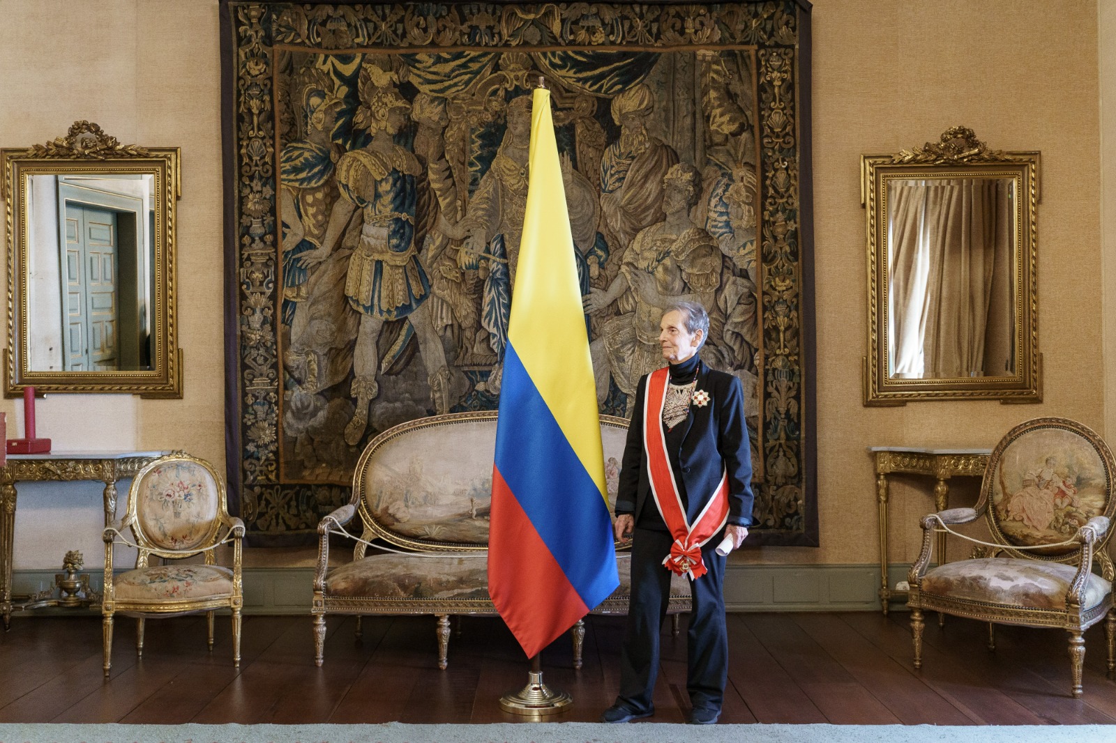 Por primera vez en los más de 213 años de historia del país, el Estado Colombiano condecora a una mujer por su trabajo en la reivindicación de los derechos humanos de las mujeres y su contribución al Movimiento Feminista