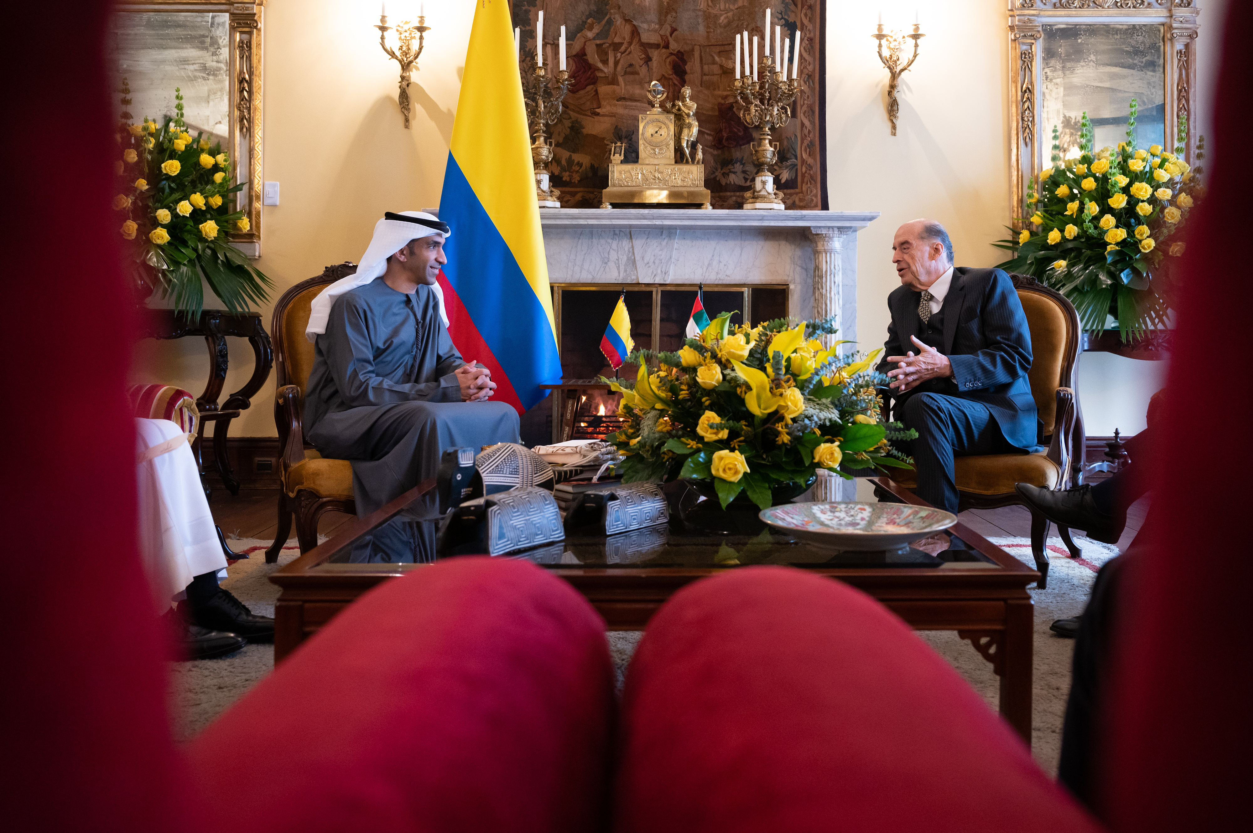Intercambio comercial bilateral y la inversión extranjera, temas de la agenda bilateral tratada por el Ministro colombiano y el Ministro de Estado de Comercio de los Emiratos Árabes Unidos