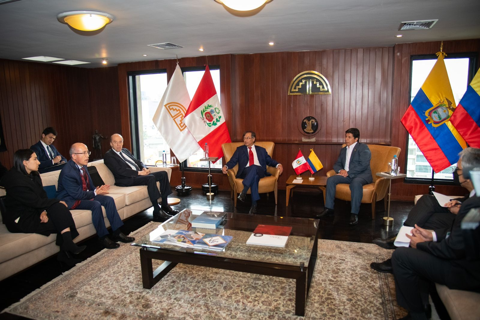 Ministro de Relaciones Exteriores, Álvaro Leyva, acompañó al Presidente Gustavo Petro en diálogo con su homólogo del Perú, Pedro Castillo