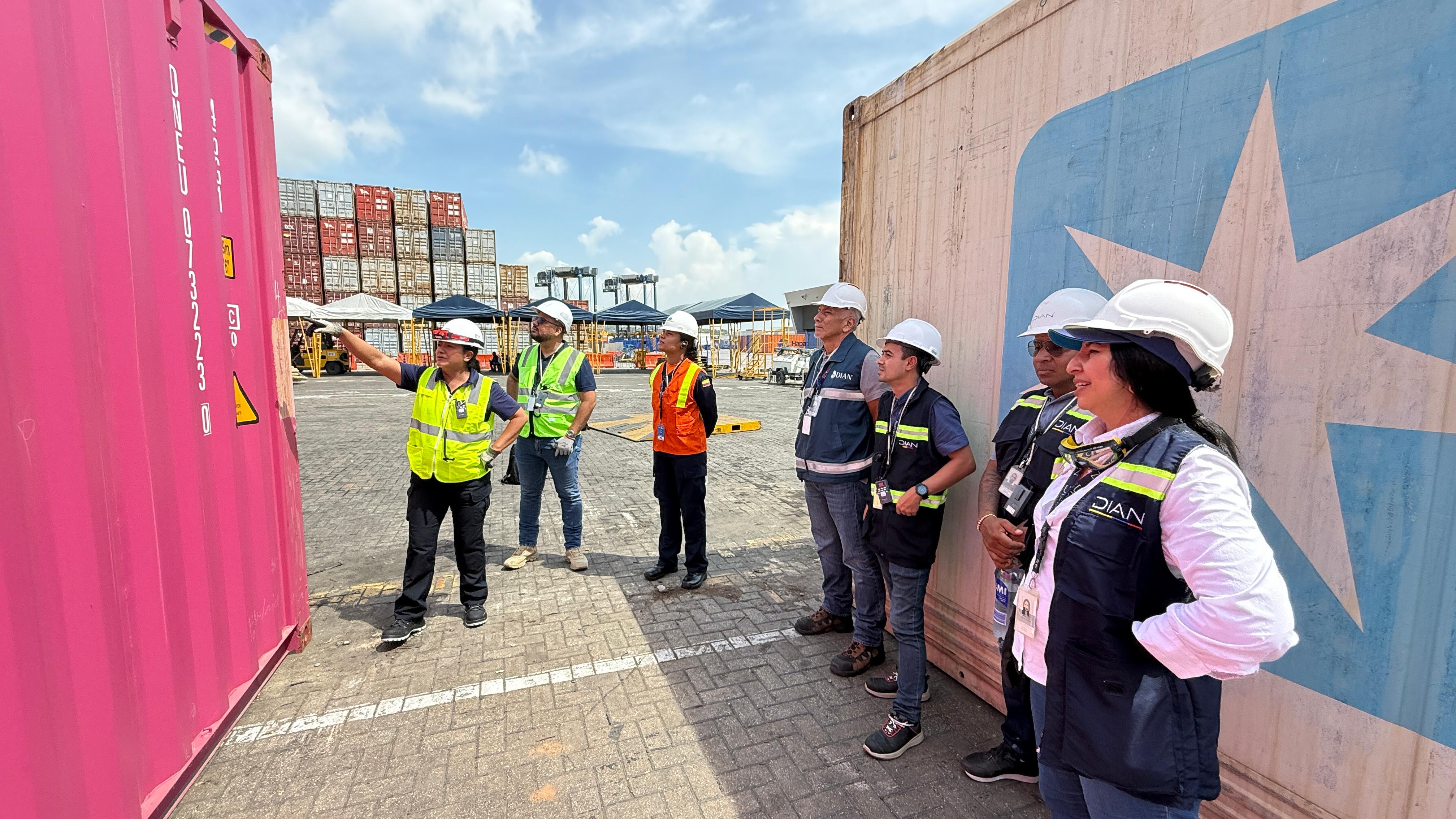 OEA capacita a funcionarios colombianos en inspección intermodal de buques y contenedores
