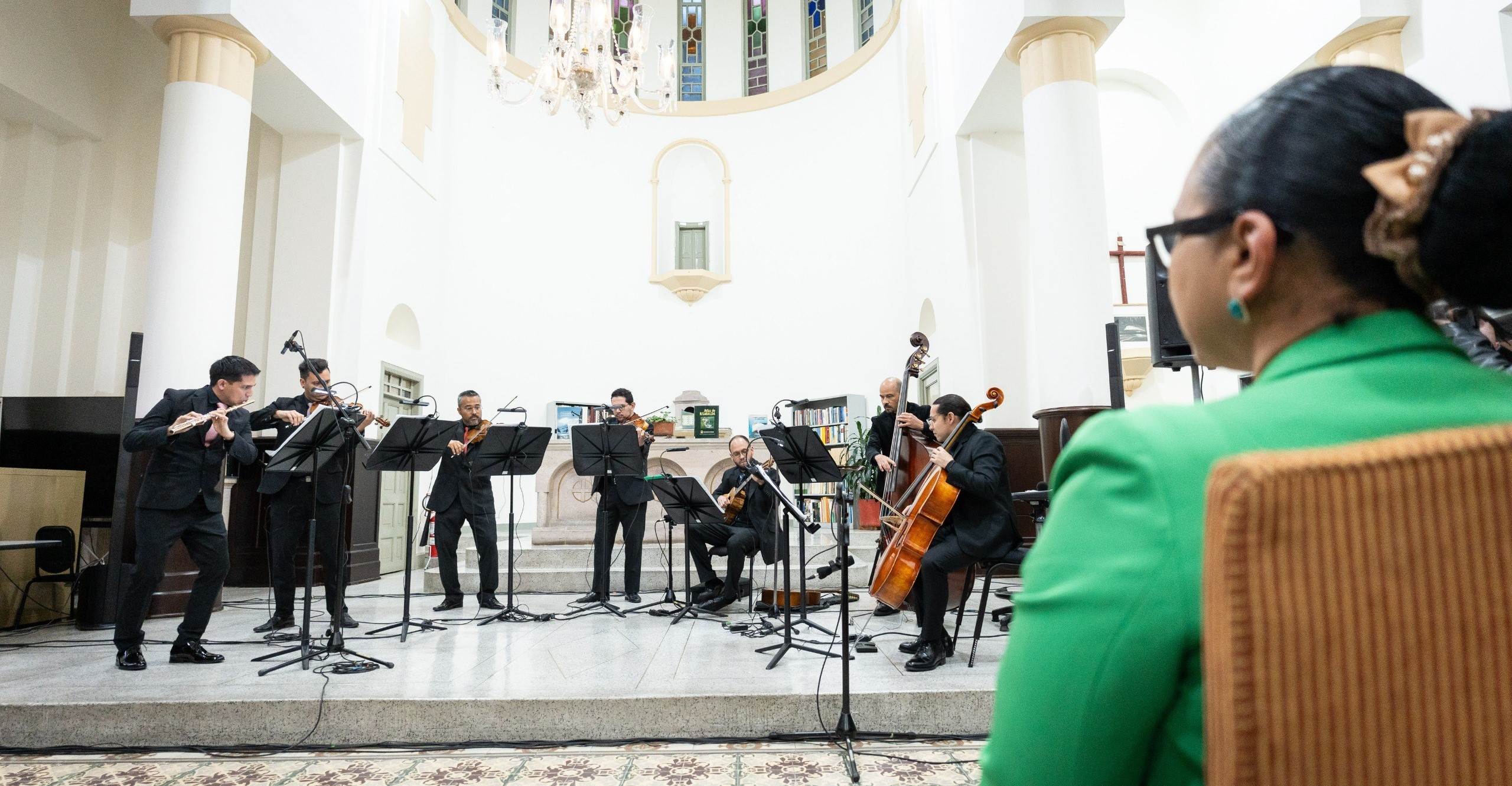 Concierto del septeto de música colombiana un evento que celebró el 20 de julio y los 70 años de la Biblioteca Marco Fidel Suárez