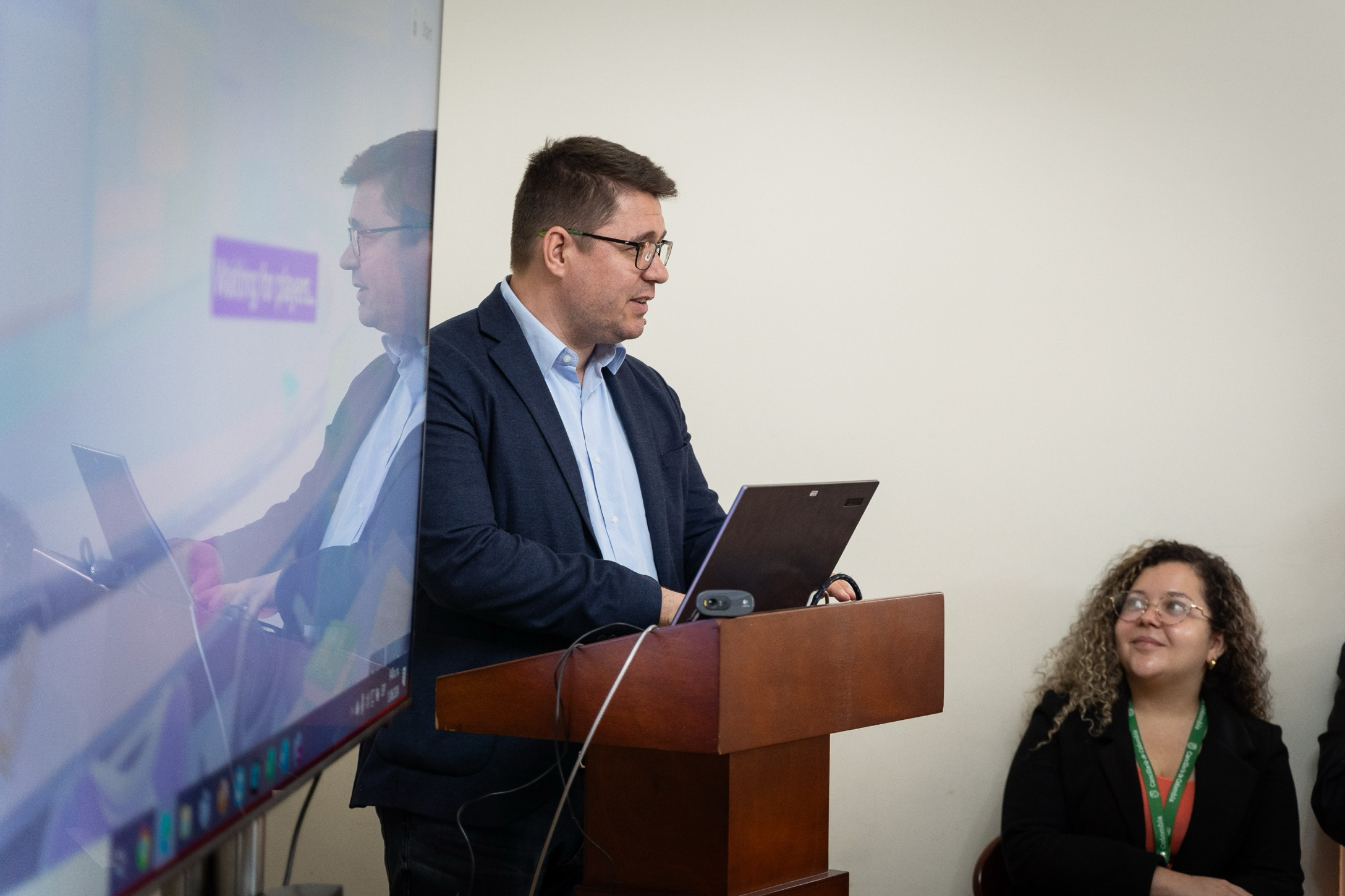 Charla del profesor Dr. Sandor Nagy en la Academia Diplomática Augusto Ramírez Ocampo