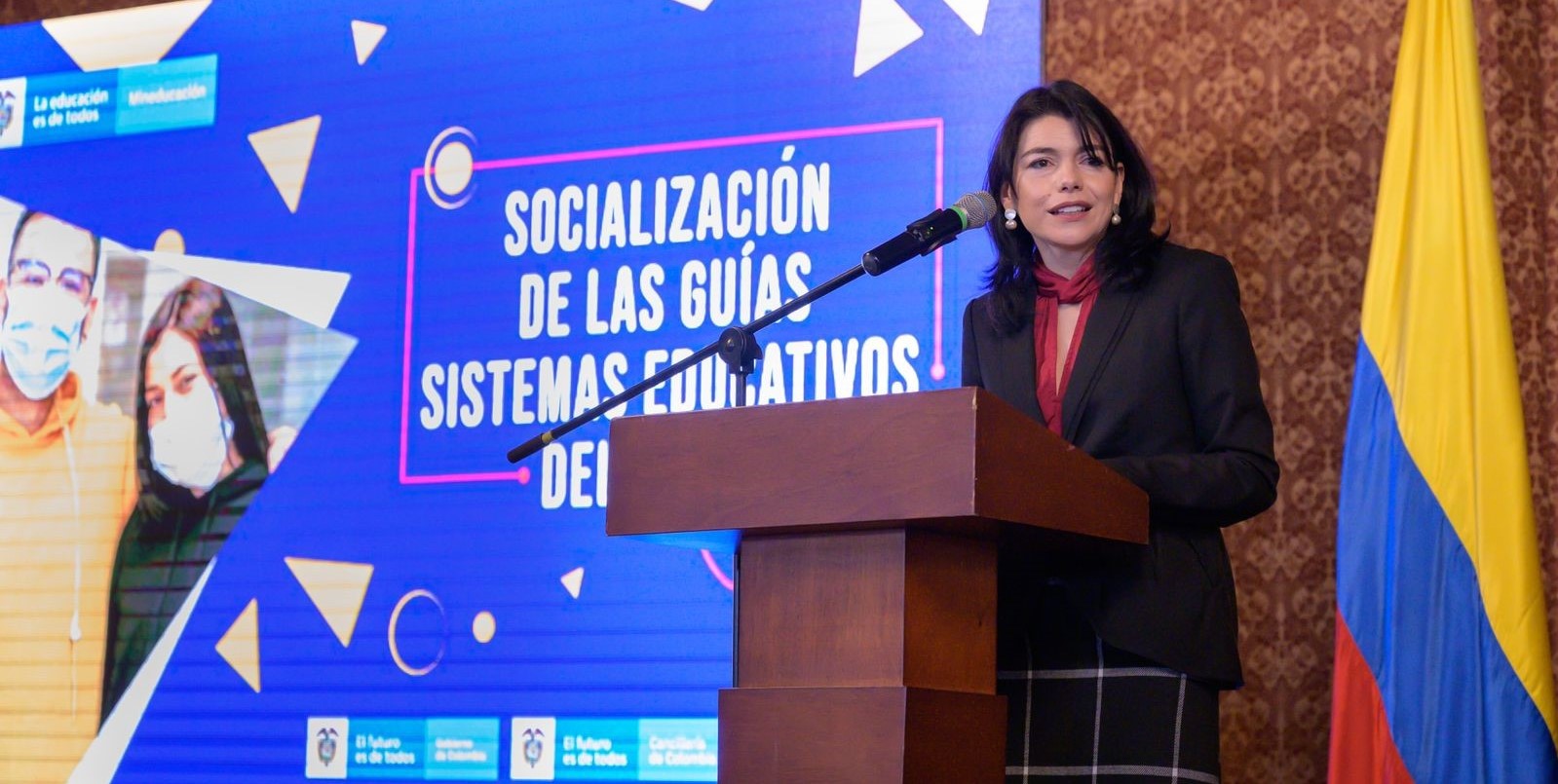 Viceministra María Carmelina Londoño presentó las Guías de los Sistemas Educativos