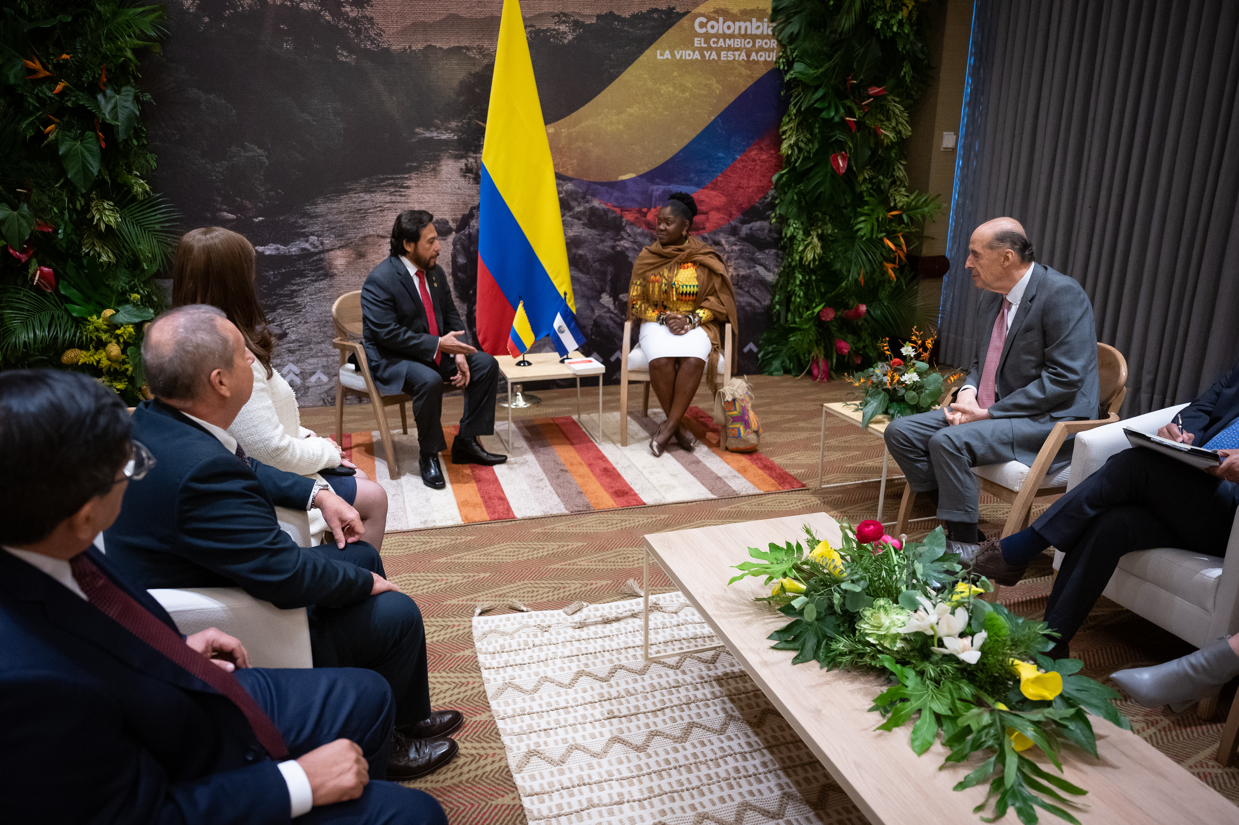 Canciller Leyva acompañó encuentro entre la Vicepresidenta Francia Márquez y su homólogo de El Salvador