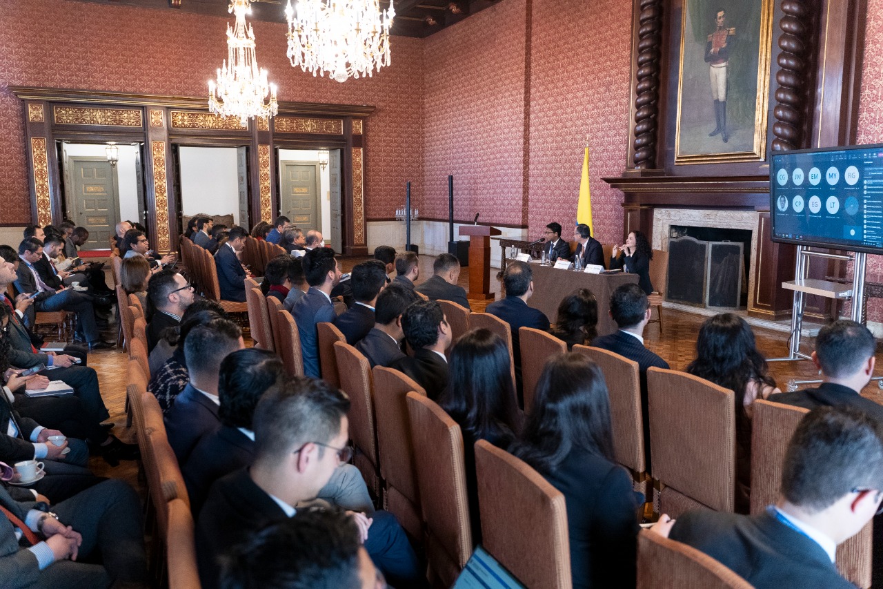 Funcionarios de Carrera diplomática conocieron de primera mano la actualidad de los casos de Colombia ante la Corte Internacional de Justicia