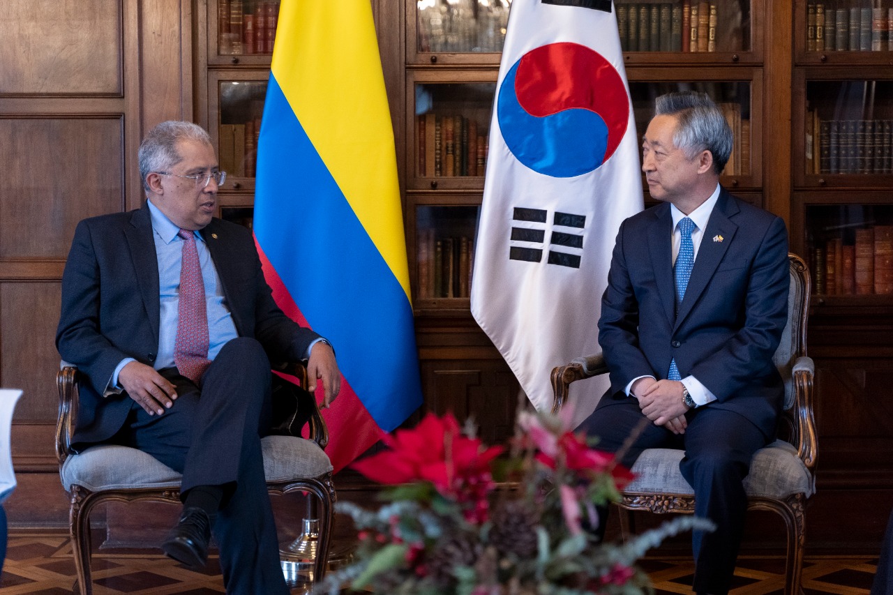 Viceministro de Relaciones Exteriores le dio la bienvenida a Colombia al nuevo Embajador de Corea, Lee Wang Keun