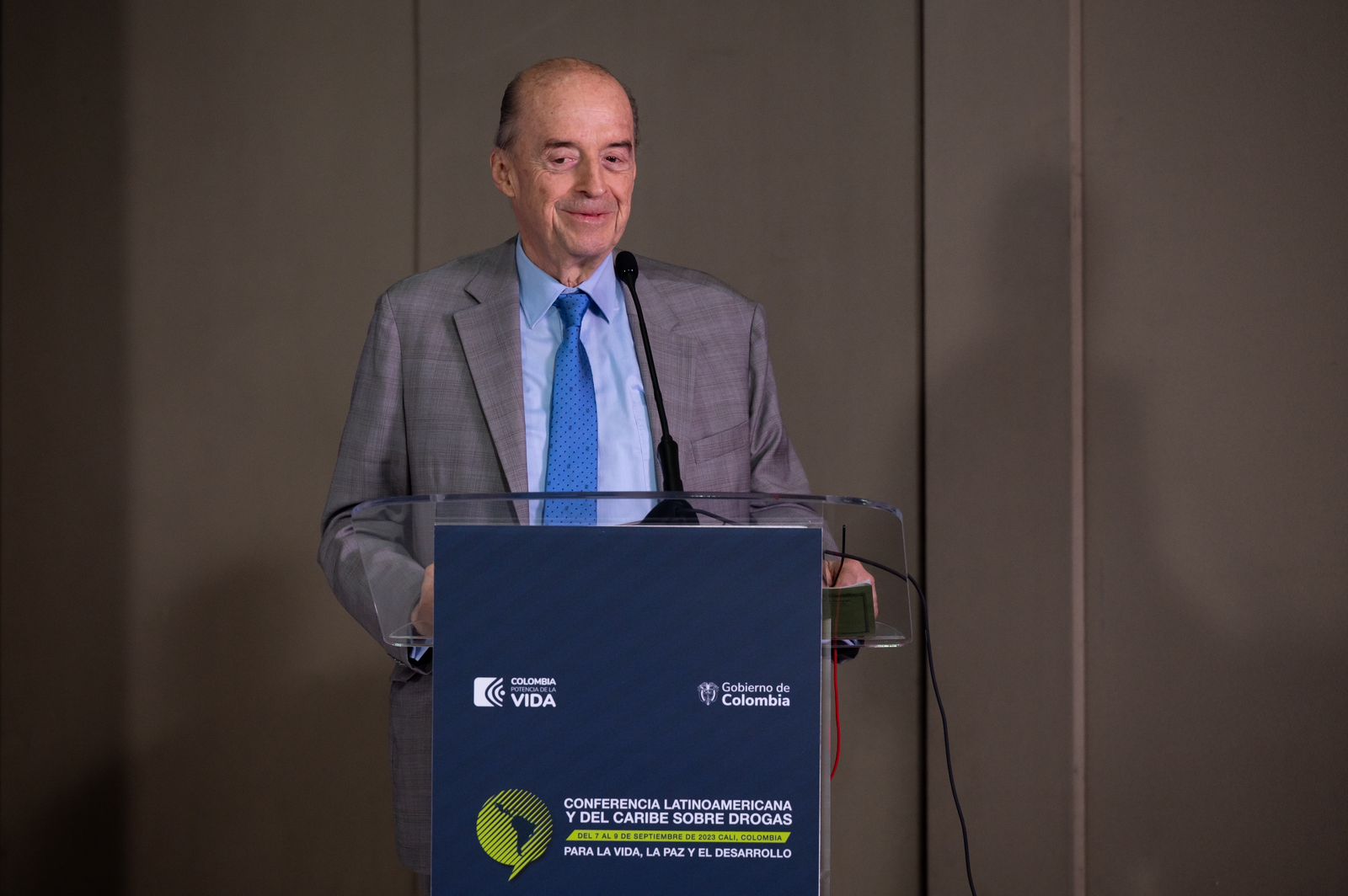 Canciller Álvaro Leyva Durán asegura que la conferencia ayuda a la construcción de políticas sobre drogas más efectivas y humanas en la región y el mundo