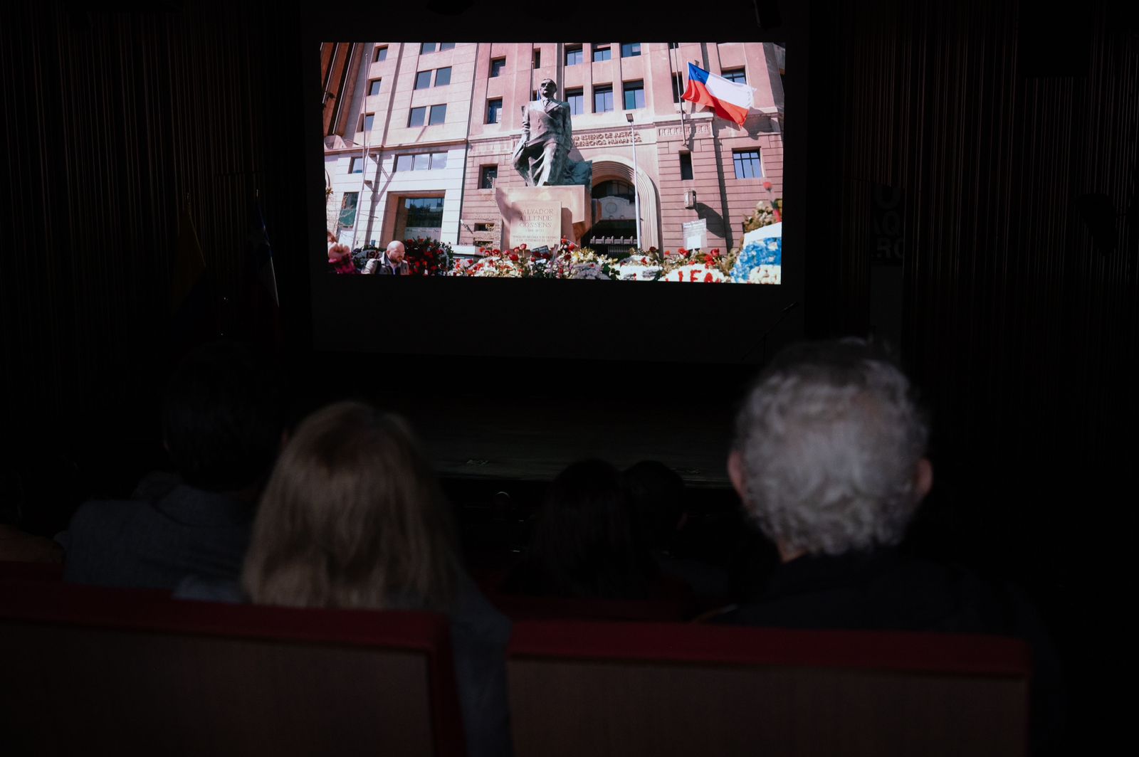 El Ministerio de Relaciones Exteriores, en alianza con MINTIC y RTVC, estrenaron el documental ‘1973 - Bombardeo al Palacio de la Moneda’ en el marco de la Agenda de No Repetición