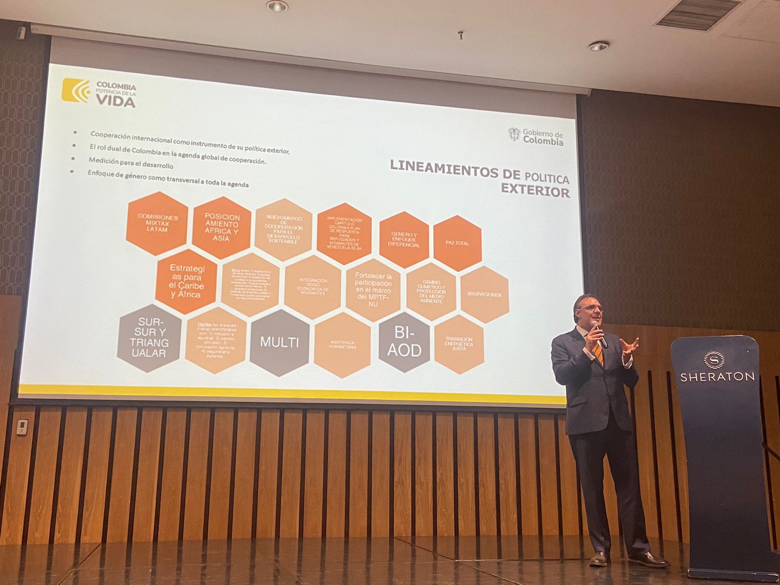 Colombia lanzó la Estrategia Nacional de Cooperación, una hoja de ruta para fortalecer acciones de cooperación internacional para del desarrollo del país
