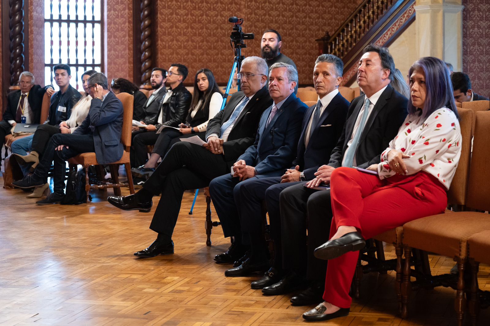 19 firmas interesadas en participar en el proceso licitatorio de pasaportes y visas recibieron anexos que les permitirán presentarse al estudio de mercado