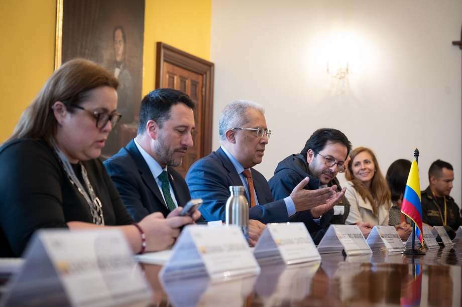 Colombia y Estados Unidos dialogan sobre las recomendaciones de viaje que emite el gobierno de Estados Unidos