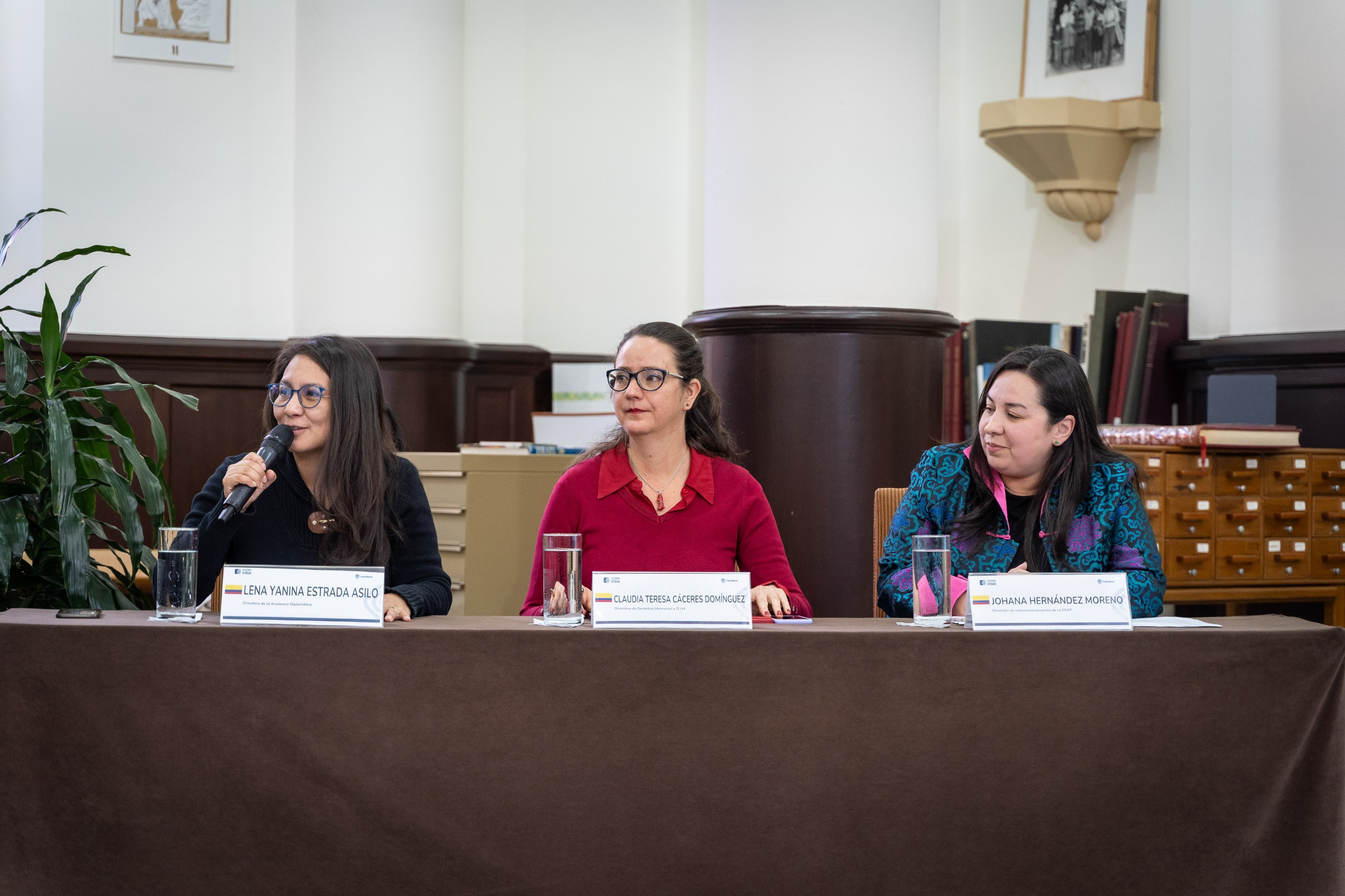 El Ministerio de Relaciones Exteriores inauguró el "Programa de Formación en Derechos Humanos y Derecho Internacional Humanitario"