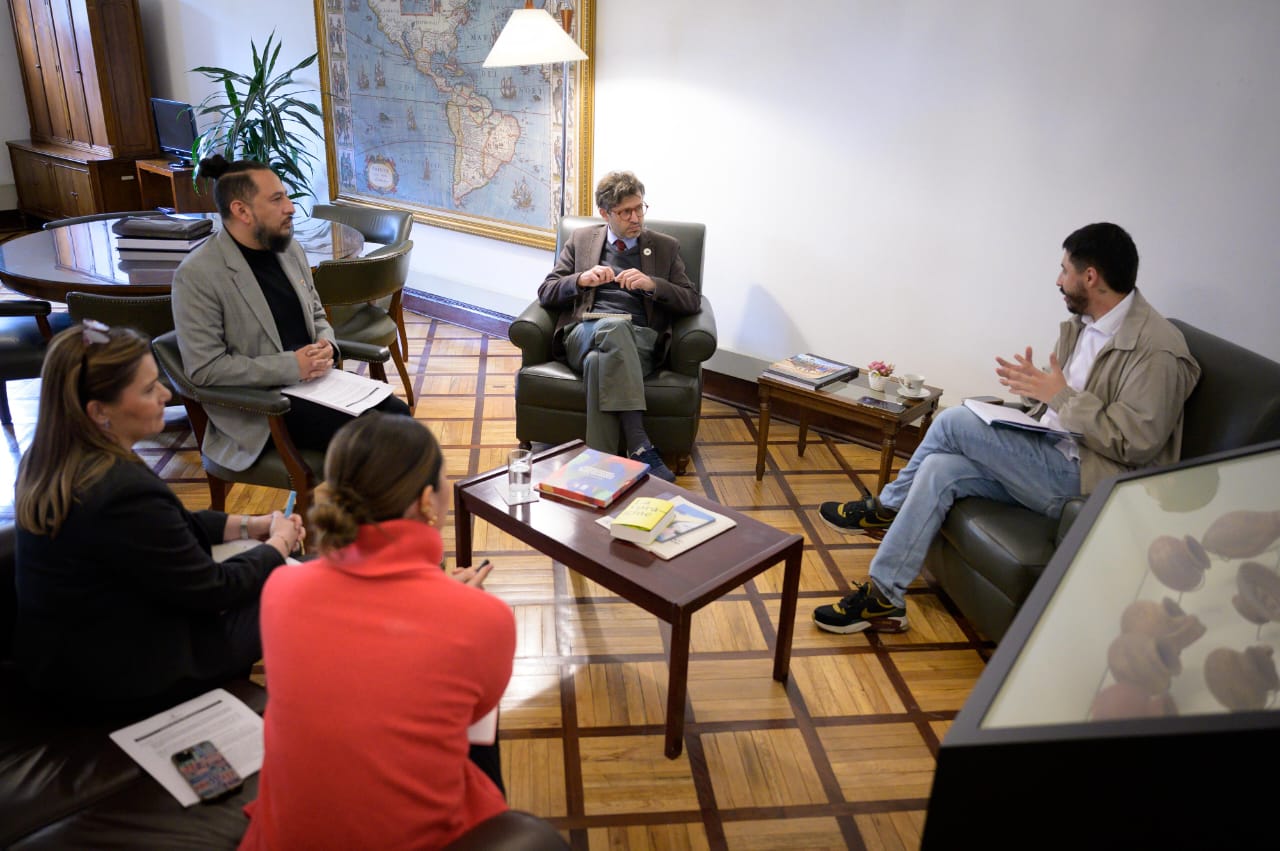Colombia fortalece la articulación interinstitucional para la agenda global de Juventud, Paz y Seguridad