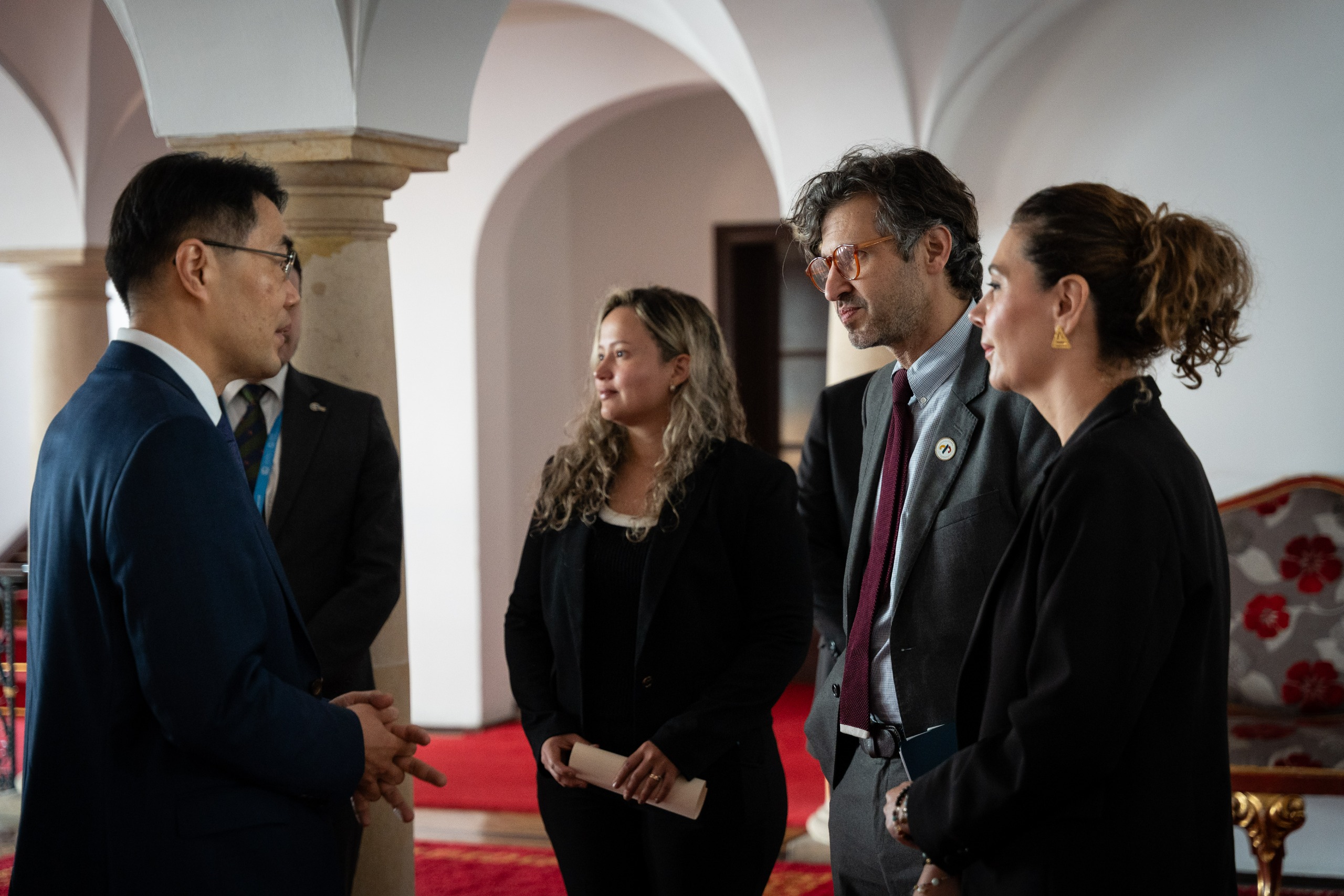 El Gobierno de la República Popular China dona 470 equipos tecnológicos al Ministerio de Relaciones Exteriores