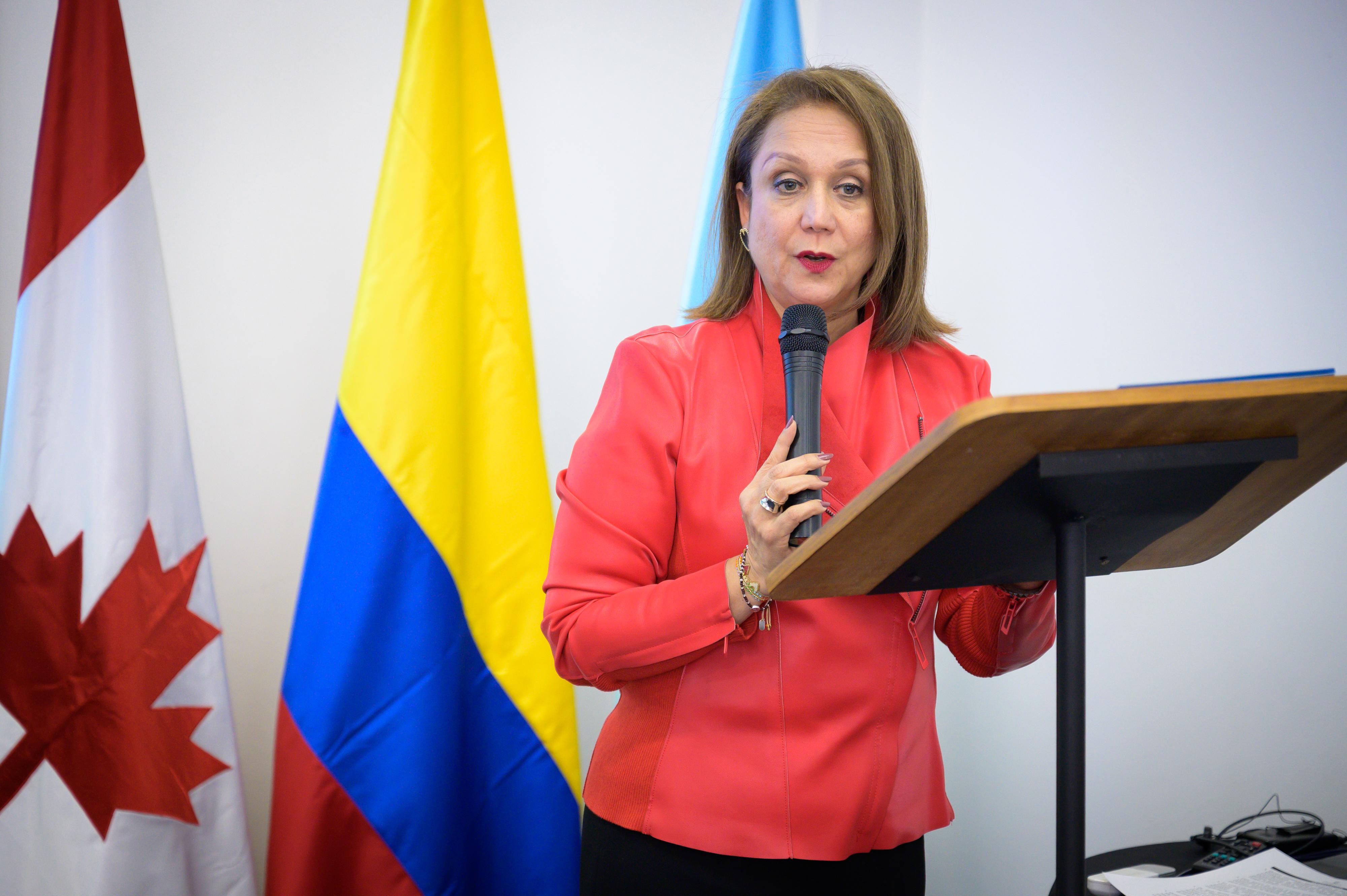 Colombia y Canadá inauguran curso para fiscales sobre perspectiva de género en delitos con armas de fuego