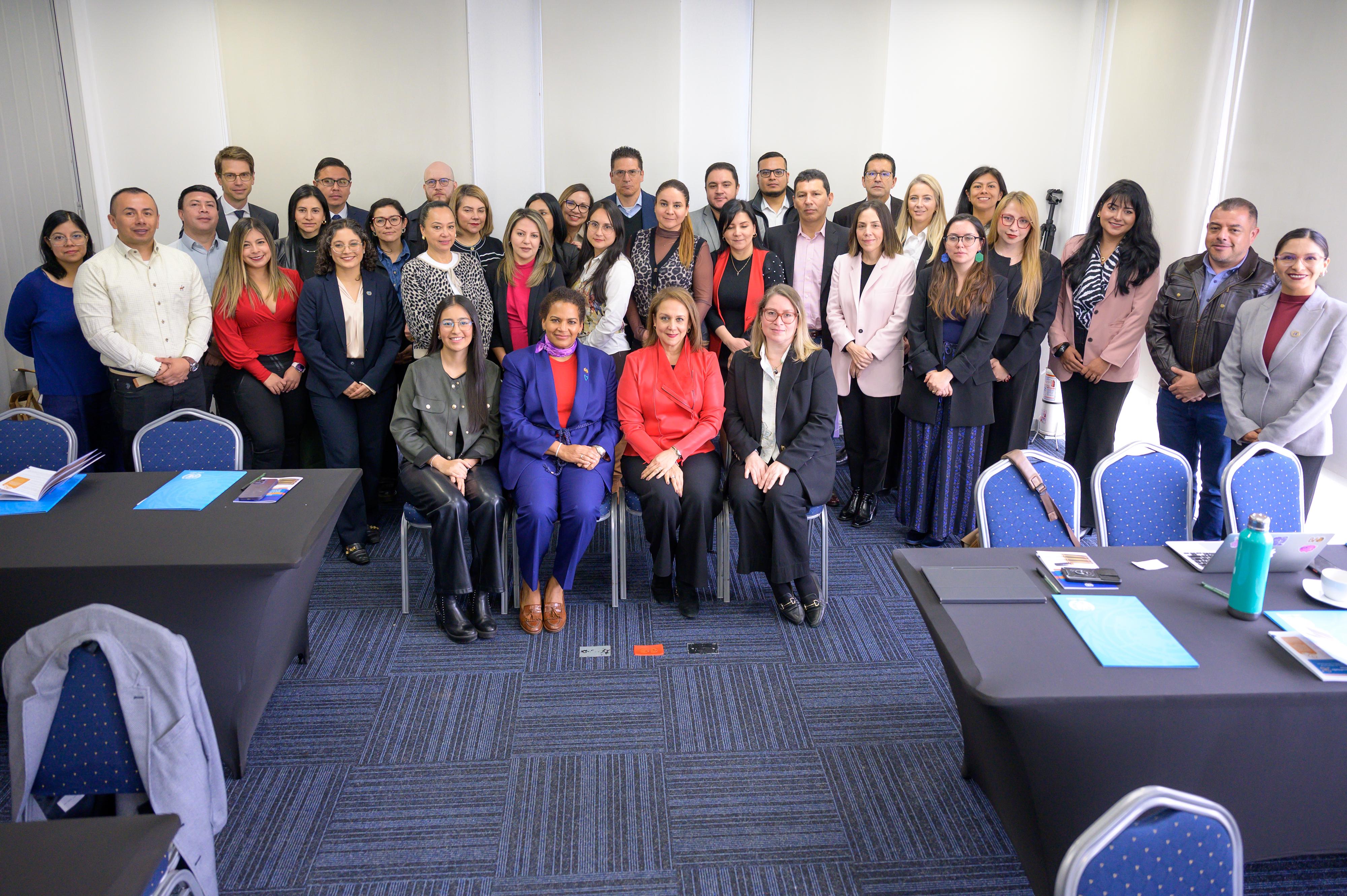 Colombia y Canadá inauguran curso para fiscales sobre perspectiva de género en delitos con armas de fuego