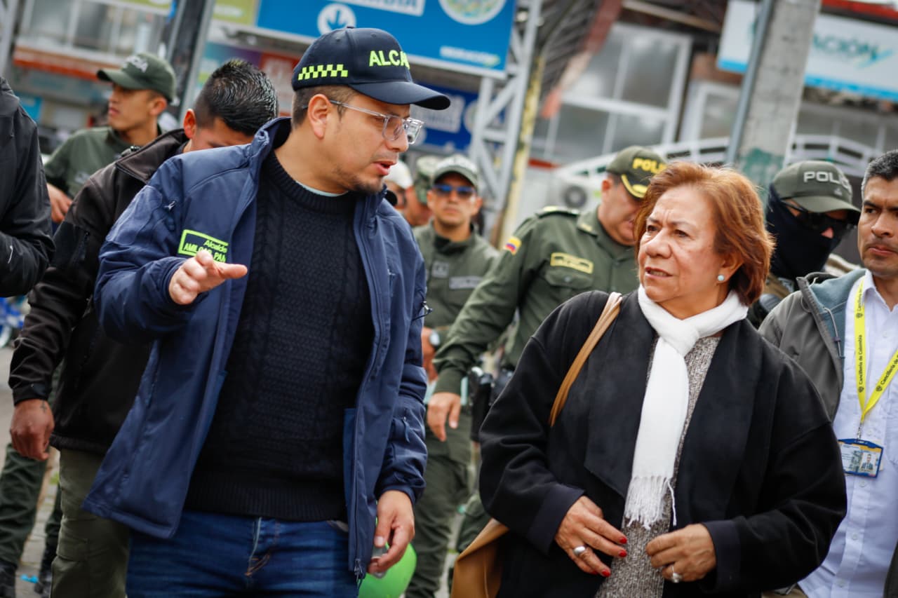 El Gobierno Colombiano garantiza la atención digna de los connacionales deportados por Ecuador