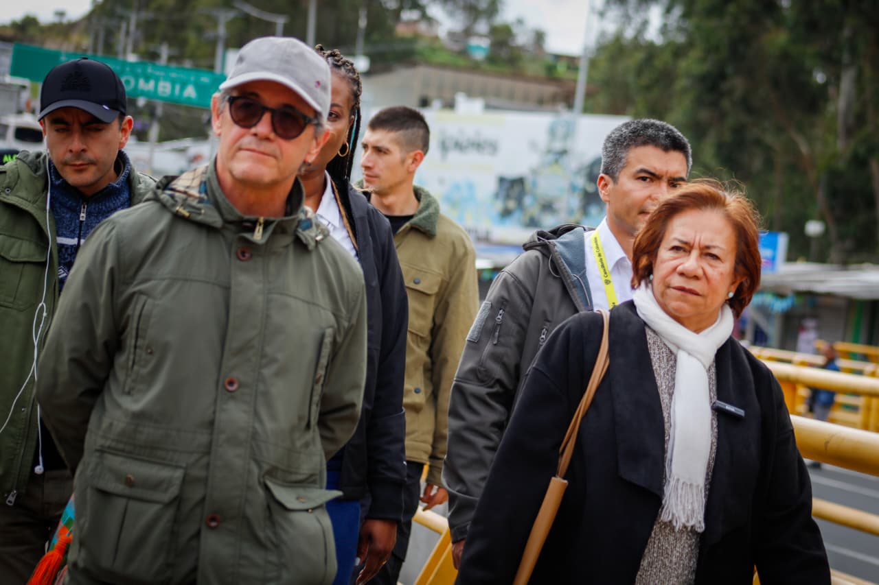 El Gobierno Colombiano garantiza la atención digna de los connacionales deportados por Ecuador