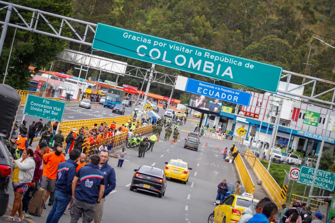 El Gobierno Colombiano garantiza la atención digna de los connacionales deportados por Ecuador
