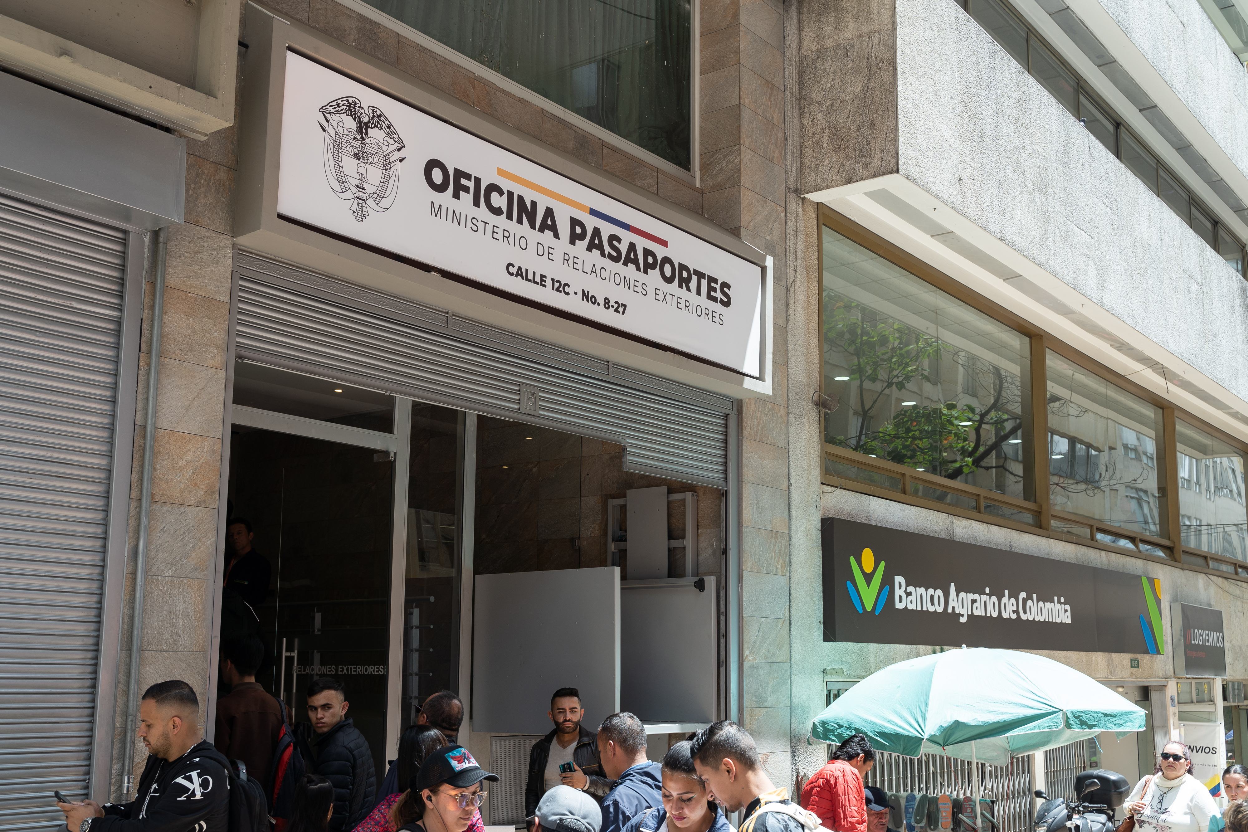 Cancillería informa que se presenta una falla eléctrica que afecta el servicio en la Oficina de Pasaportes del Centro