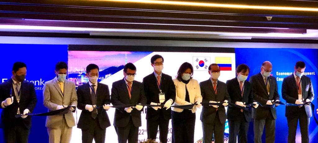 Cancillería participó en la ceremonia de apertura de la oficina del Korea Eximbank en Bogotá