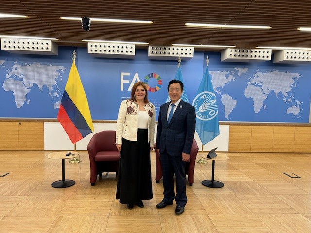 Encuentro Viceministra de Asuntos Agropecuarios del Ministerio de Agricultura y Desarrollo Rural, Dra. Aura Maria Duarte Rojas, con el Director Genera de la FAO, Dr. Qu Dongyu.