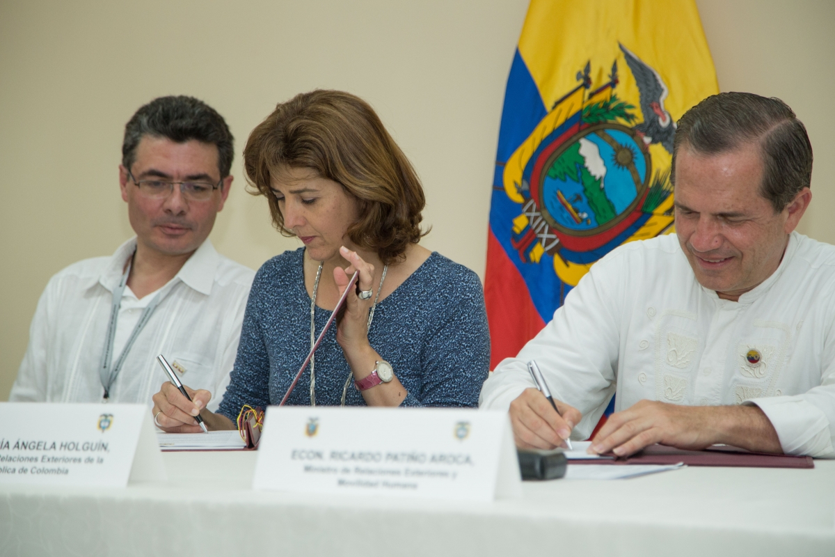 Colombia y Ecuador suscribieron tres instrumentos