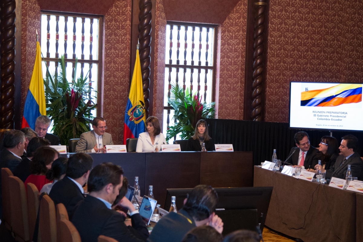 Gobierno de ecuador respalda diálogos de paz