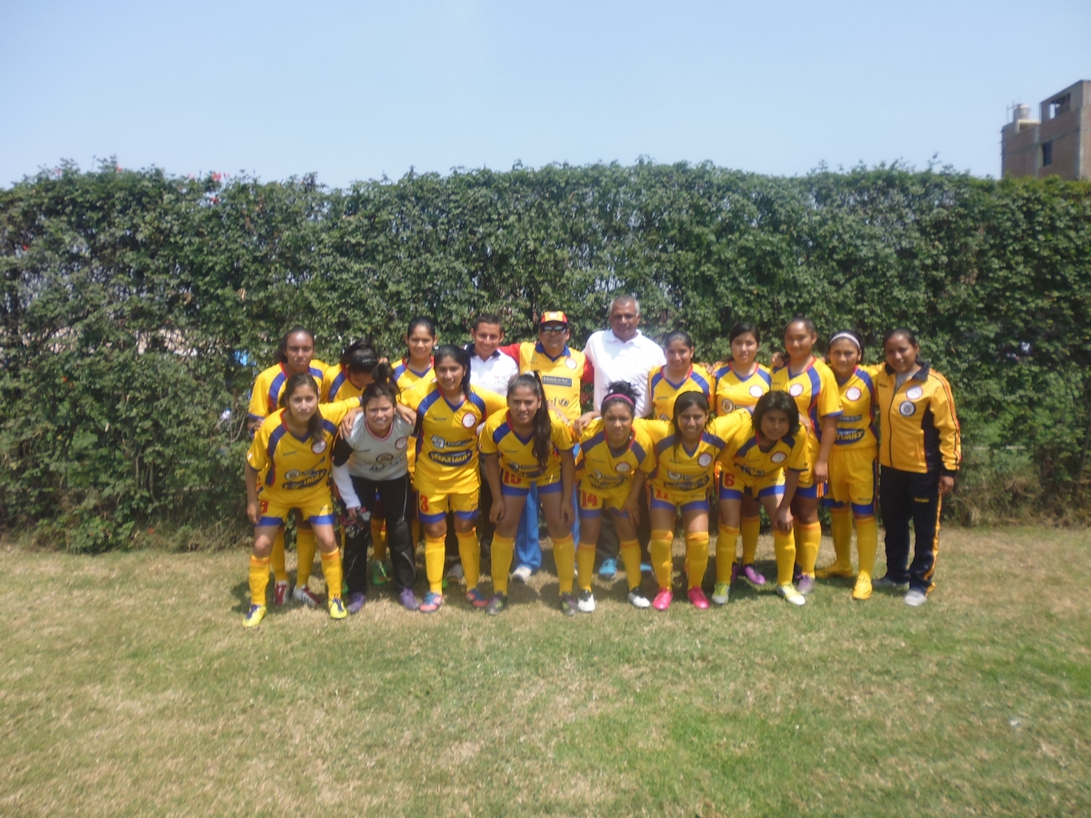 Diplomacia deportiva: Colombia aporta al fortalecimiento del fútbol femenino en Perú