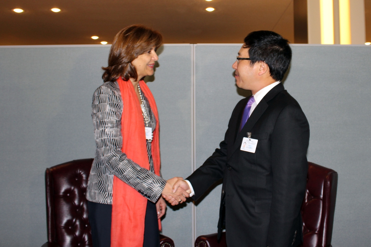 Canciller Holguín y Ministro de Relaciones Exteriores de Vietnam se reunieron en New York