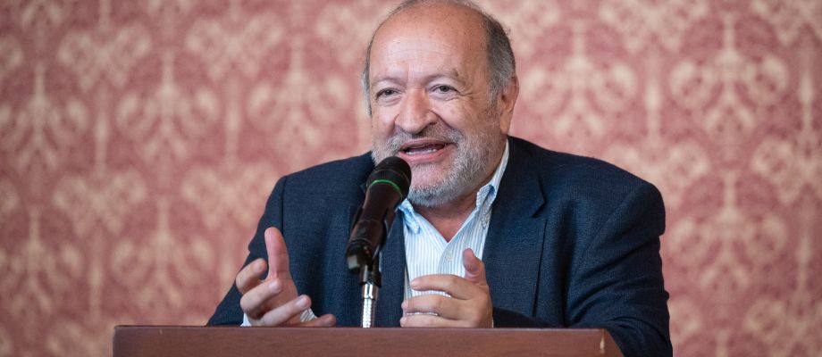 Octavio Arbeláez, Director festival de teatro de Manizales