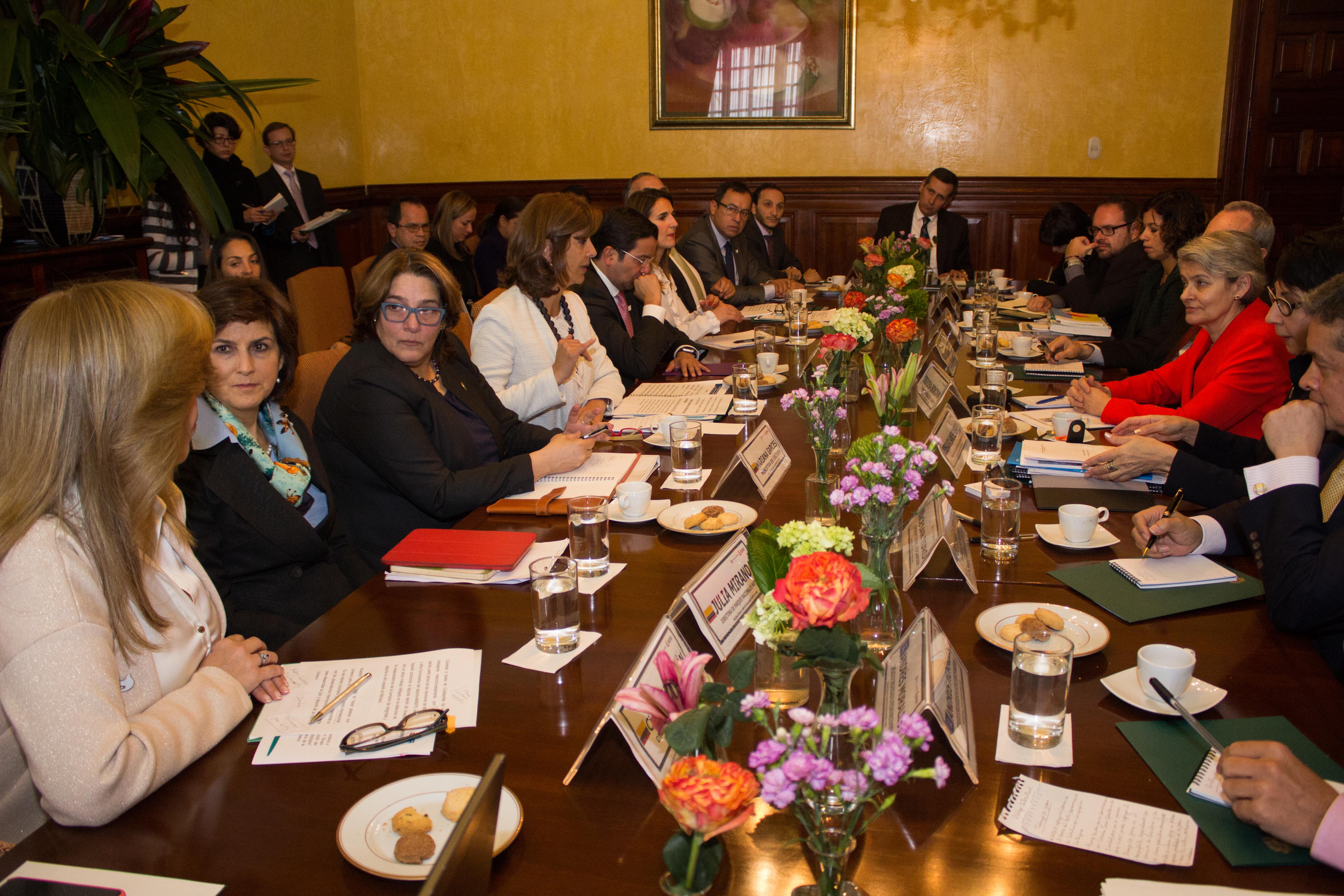 Canciller Holguín y Viceministro de Asuntos Multilaterales acompañaron a  Directora General de Unesco en reuniones con Ministros de Educación, Cultura y de Tecnologías de la Información y las Comunicaciones