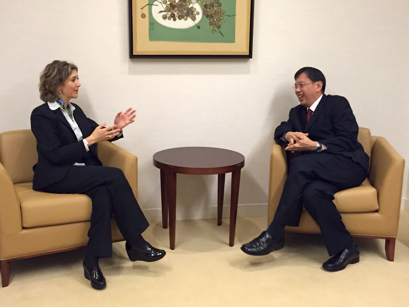 Viceministra de Relaciones Exteriores se reunió con el Secretario Permanente del Ministerio de Relaciones Exteriores de Singapur, Chee Wee Kiong