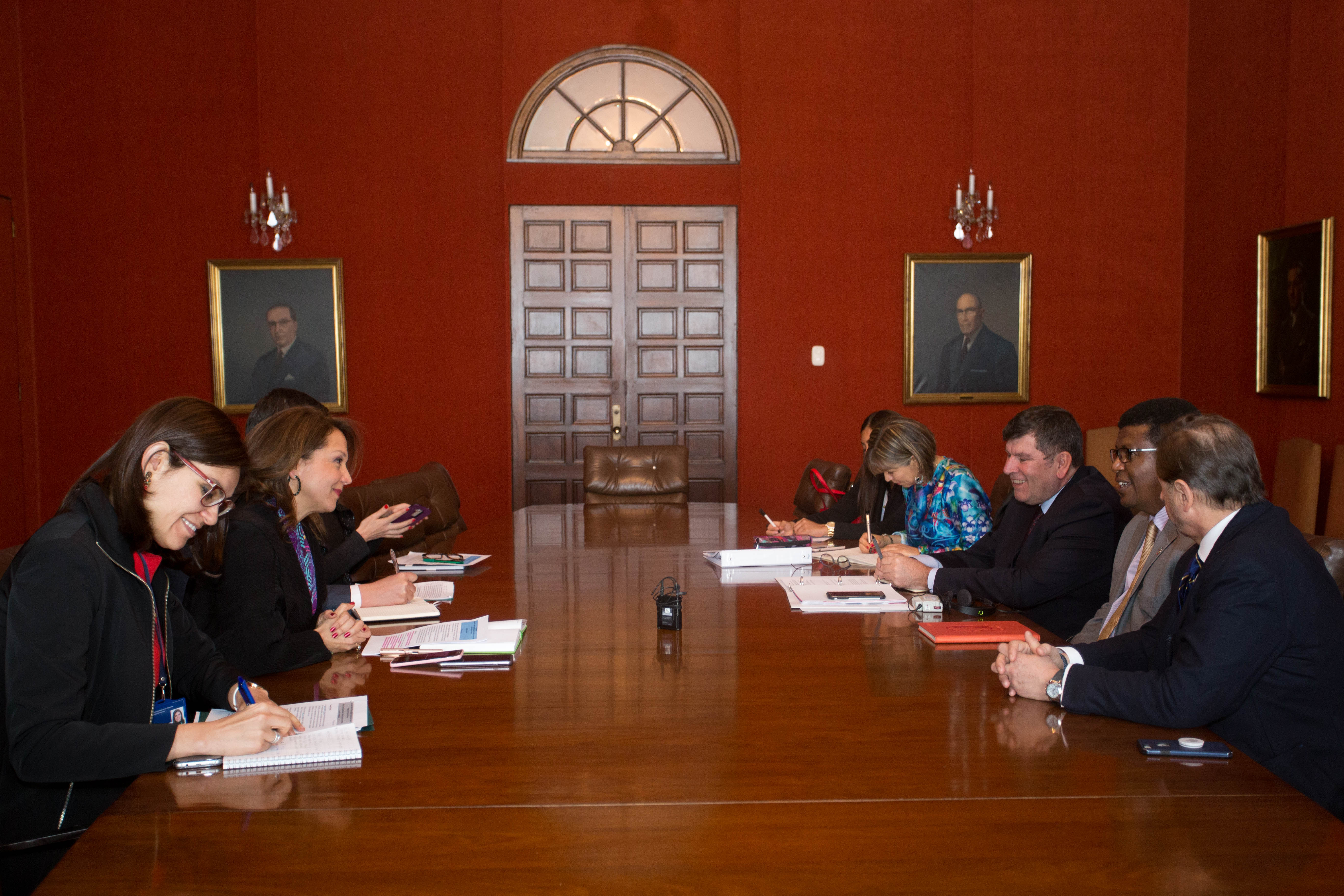Viceministra Adriana Mendoza se reunió con el Director Ejecutivo Adjunto del Fondo de Población de las Naciones Unidas – Unfpa