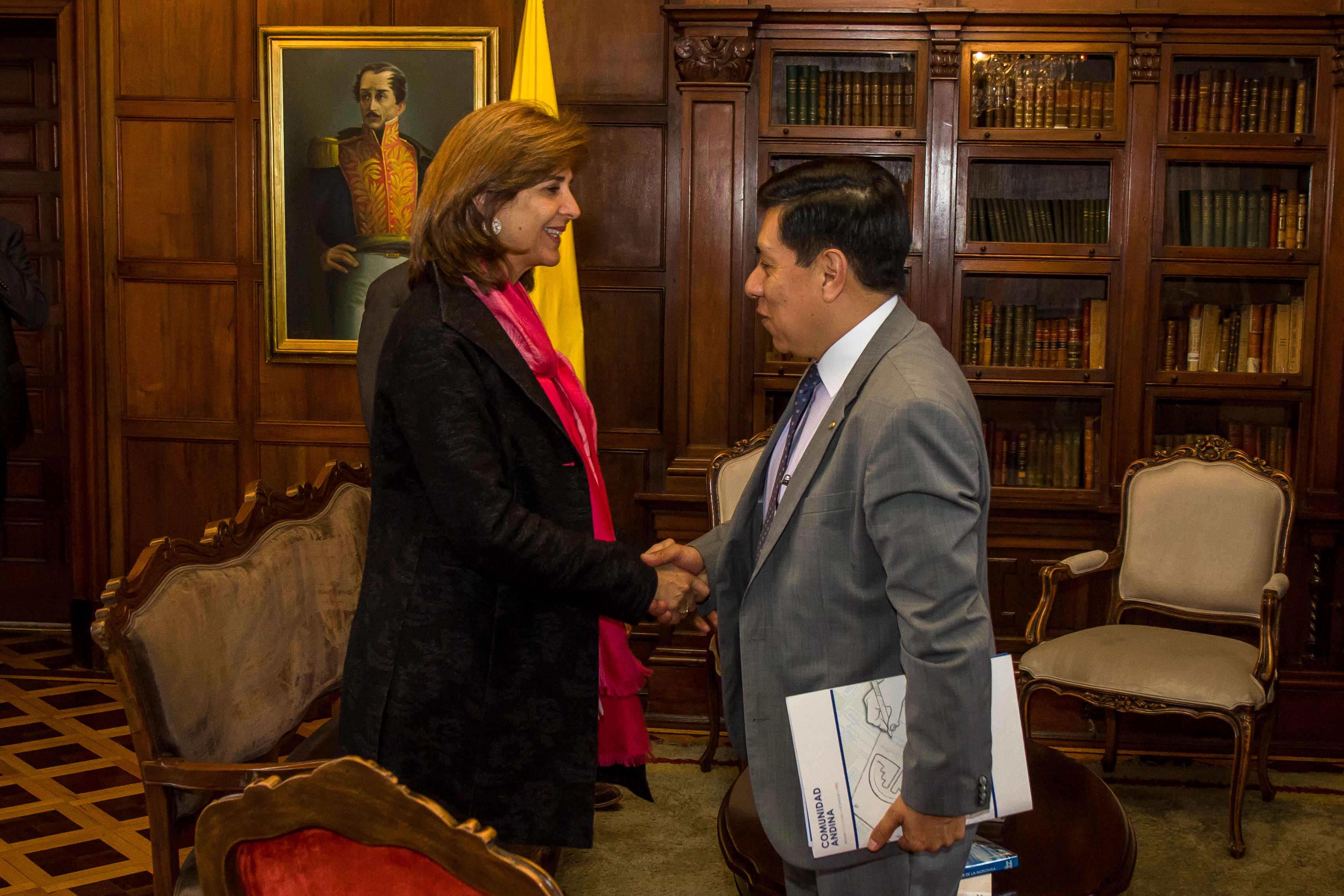  Canciller Holguín se reunió con el Secretario General de la Comunidad Andina, Walker San Miguel Rodríguez