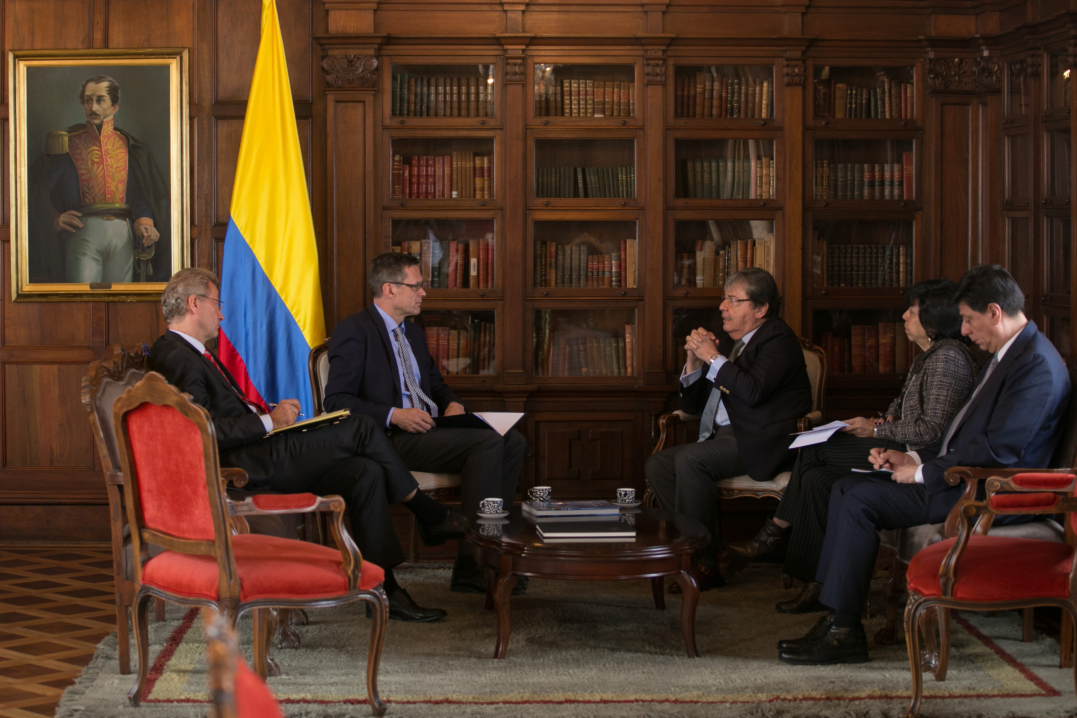 Canciller Carlos Holmes Trujillo recibió las copias de cartas credenciales del Embajador de Alemania en Colombia