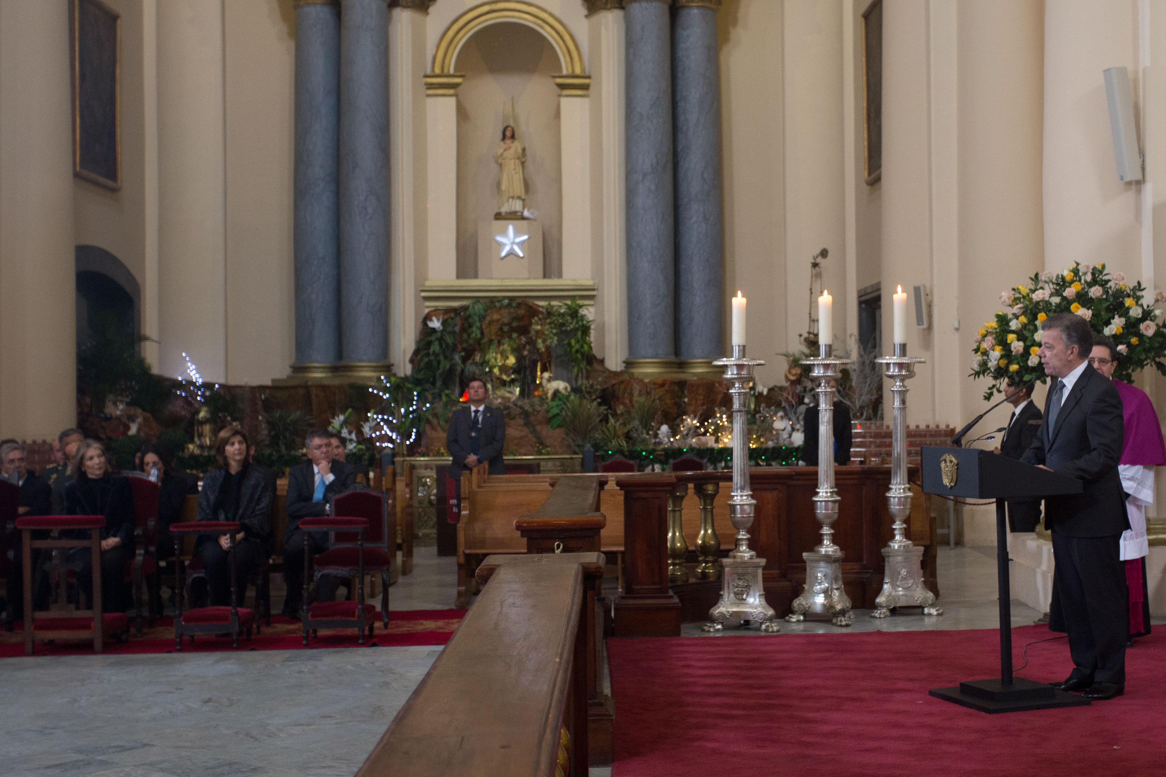 Canciller Holguín asistió a la ceremonia religiosa en memoria del Embajador Guillermo León Escobar Herrán