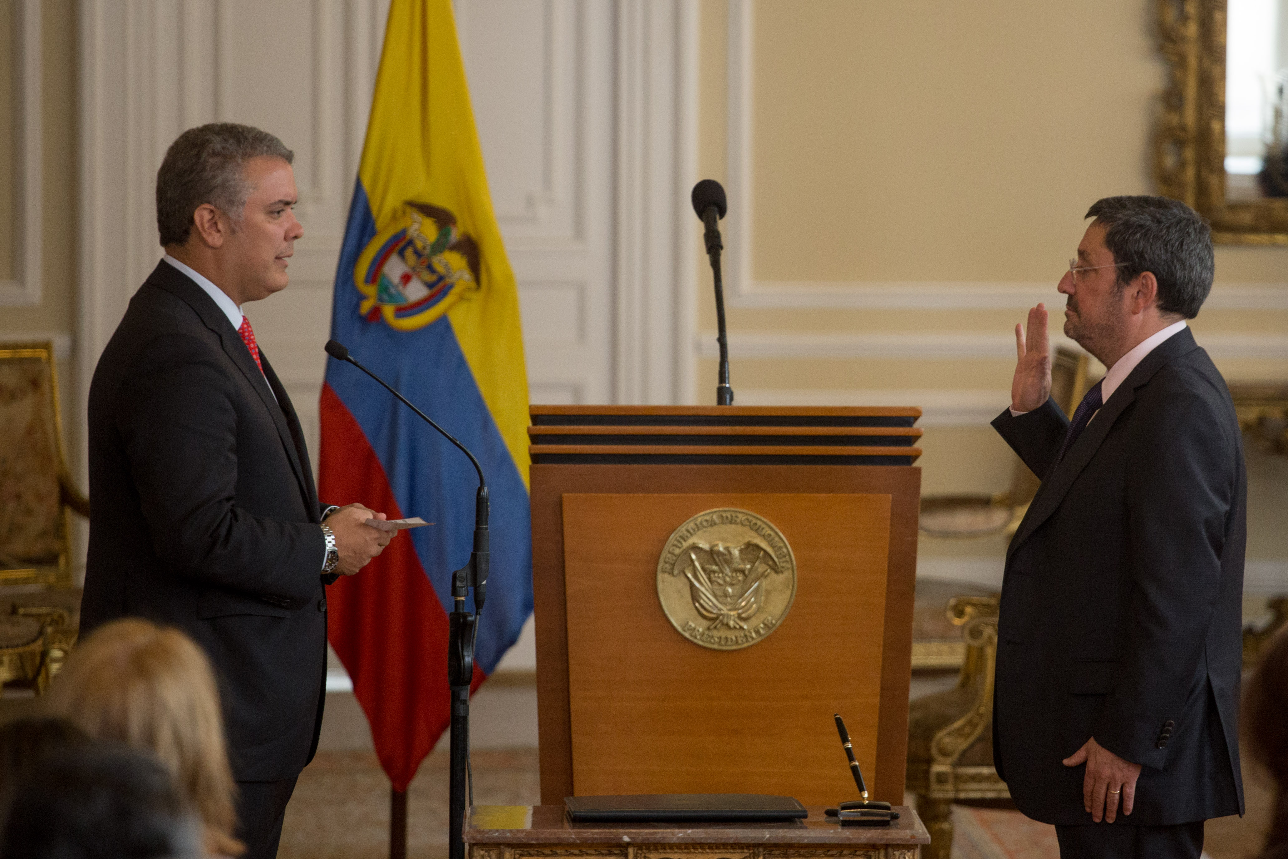 Viceministra Adriana Mejía acompañó al Presidente Iván Duque en la posesión del Embajador en Estados Unidos, Francisco Santos